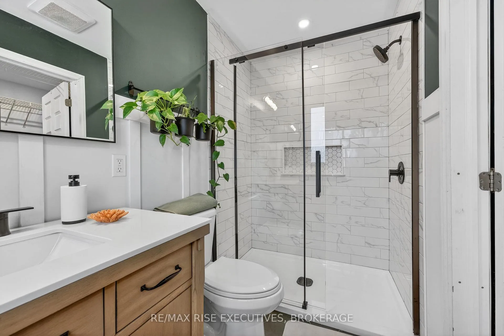 Photo 18 of 821 Mona Drive, Kingston, South of Taylor-Kidd Blvd — HOMEH