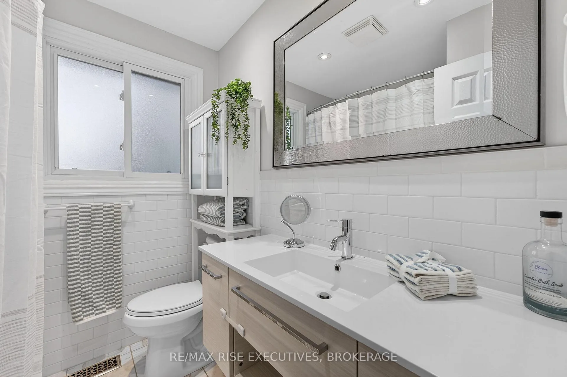 Photo 21 of 821 Mona Drive, Kingston, South of Taylor-Kidd Blvd — HOMEH
