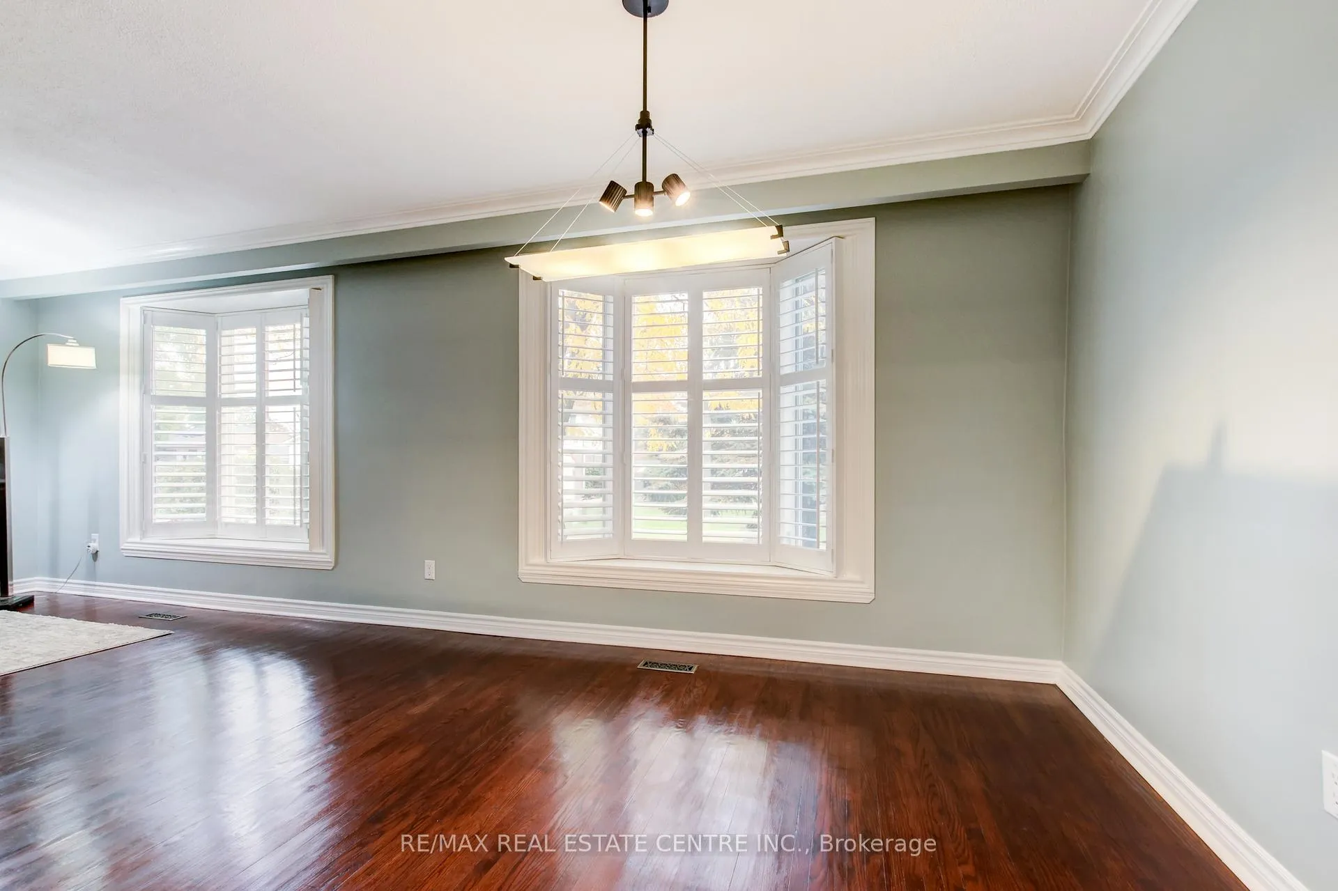 Photo 6 of 32 Willis Drive, Brampton, Brampton East — HOMEH