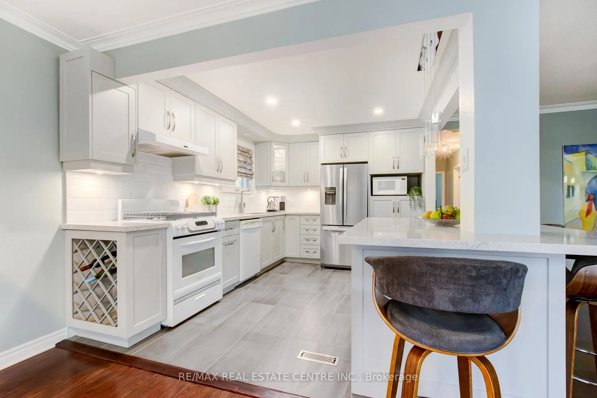 Photo 9 of 32 Willis Drive, Brampton, Brampton East — HOMEH