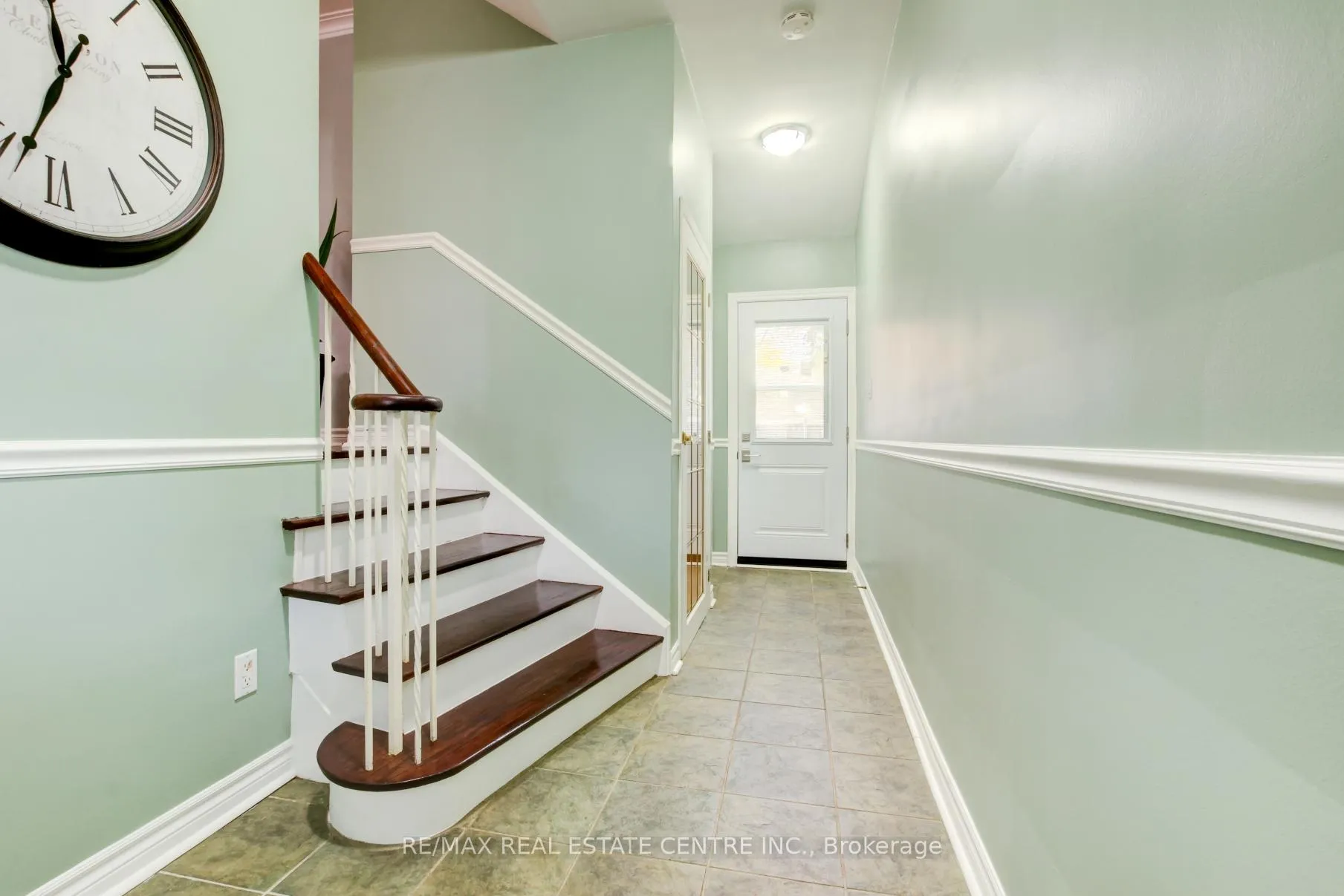 Photo 23 of 32 Willis Drive, Brampton, Brampton East — HOMEH
