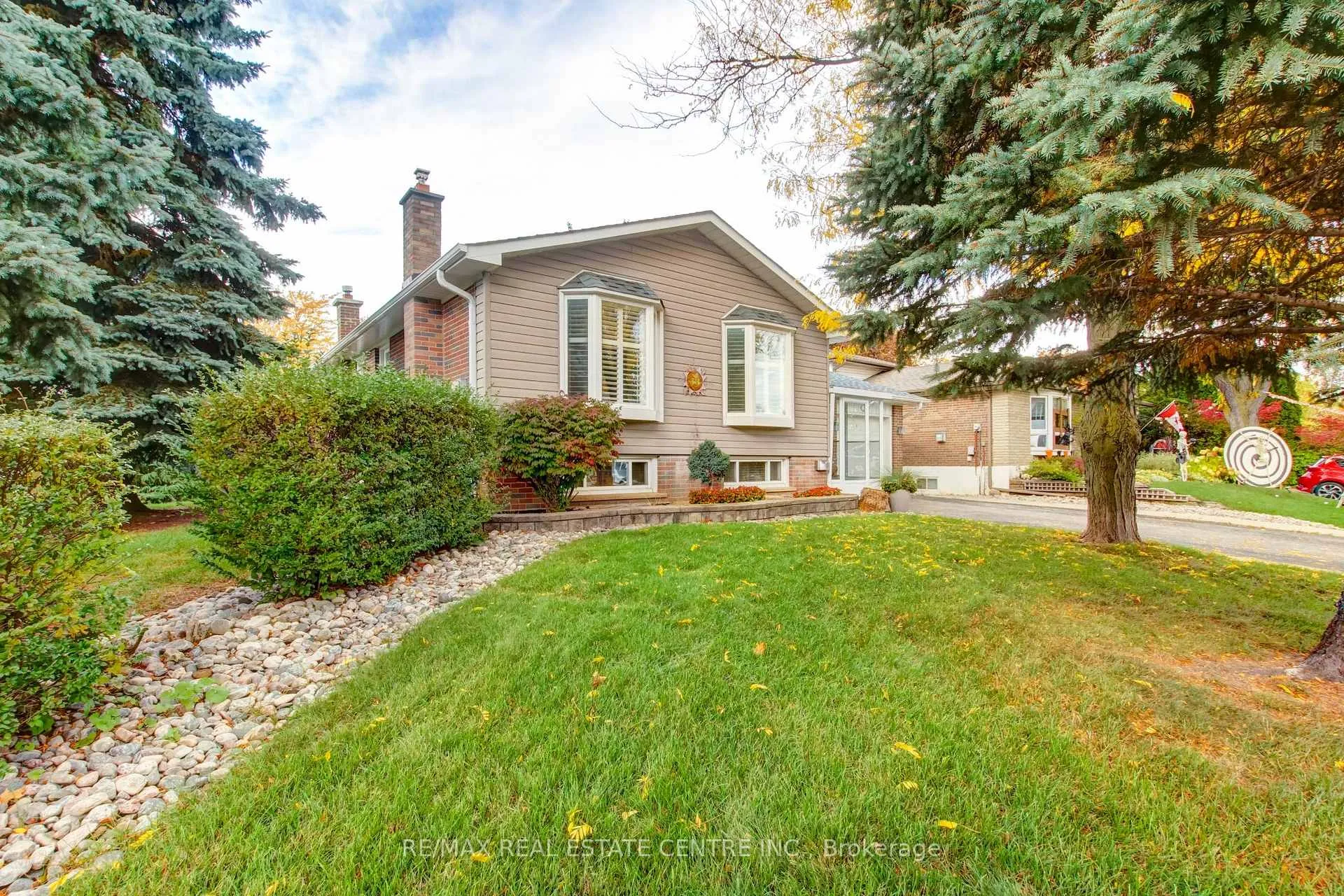 Photo 43 of 32 Willis Drive, Brampton, Brampton East — HOMEH
