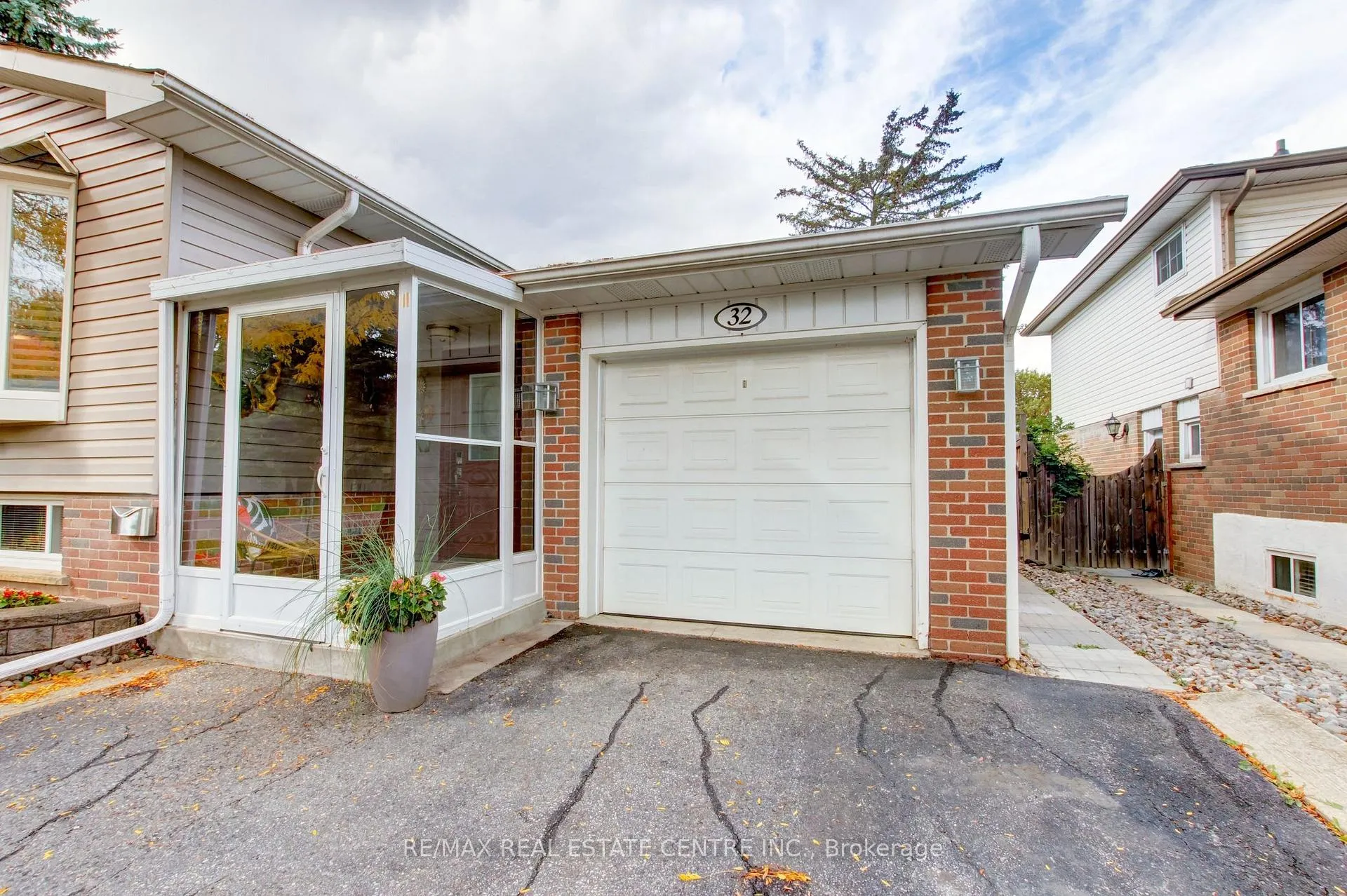 Photo 45 of 32 Willis Drive, Brampton, Brampton East — HOMEH