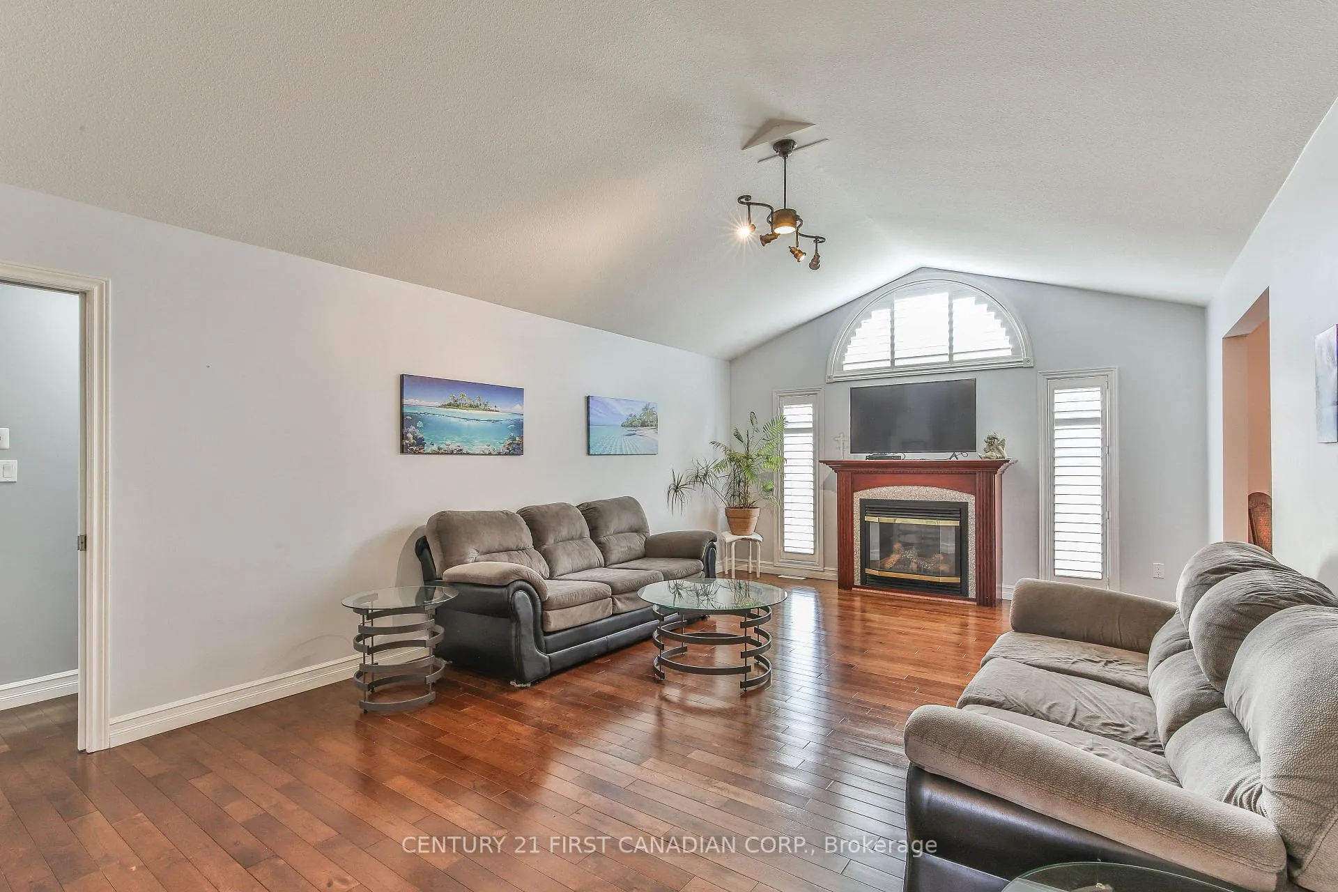 Photo 1 of 24 Linwood Drive, Thames Centre, Rural Thames Centre — HOMEH