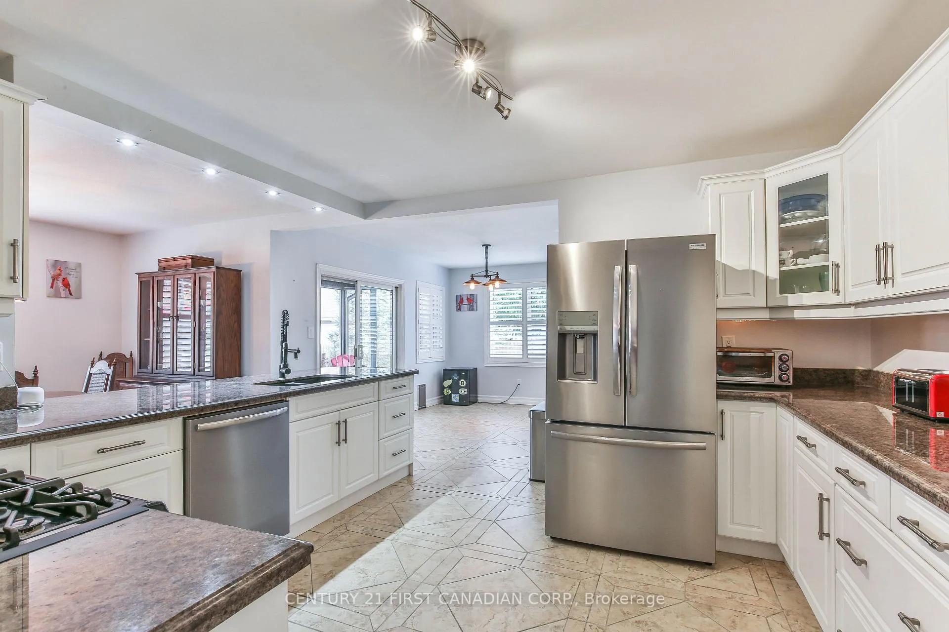 Photo 8 of 24 Linwood Drive, Thames Centre, Rural Thames Centre — HOMEH