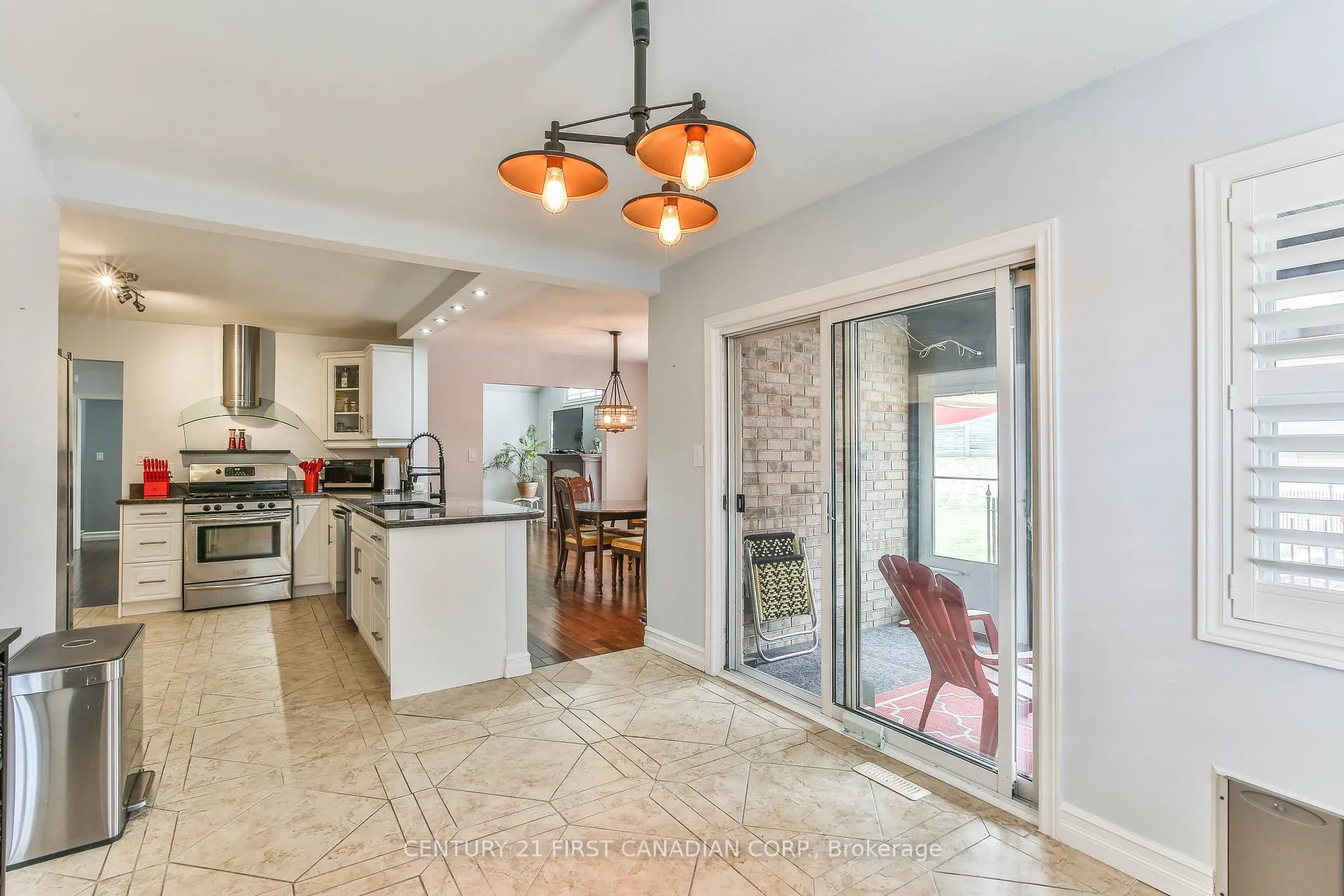 Photo 12 of 24 Linwood Drive, Thames Centre, Rural Thames Centre — HOMEH