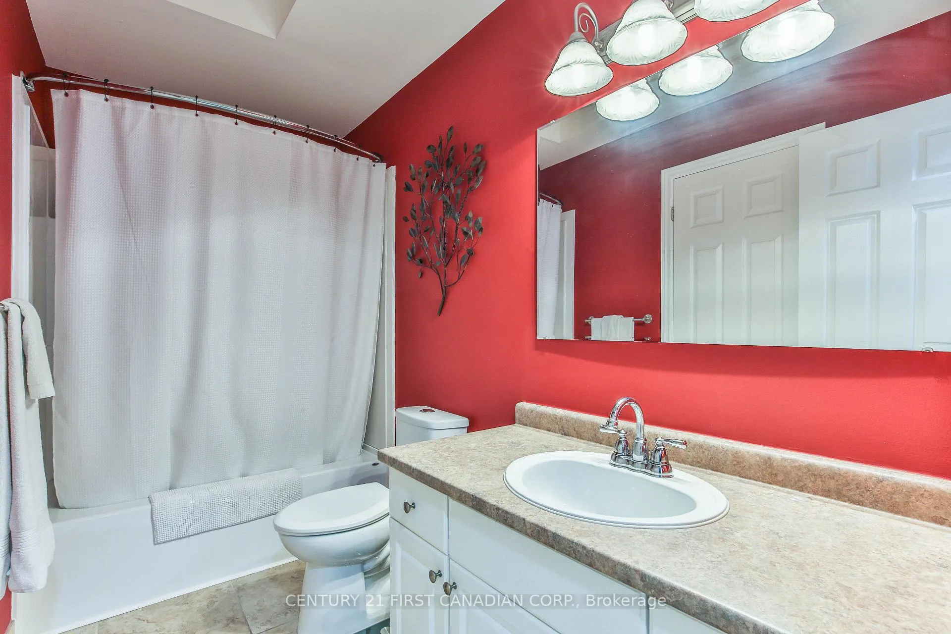 Photo 19 of 24 Linwood Drive, Thames Centre, Rural Thames Centre — HOMEH