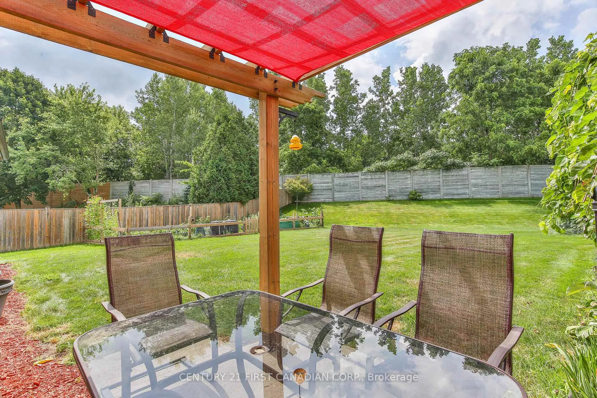 Photo 31 of 24 Linwood Drive, Thames Centre, Rural Thames Centre — HOMEH