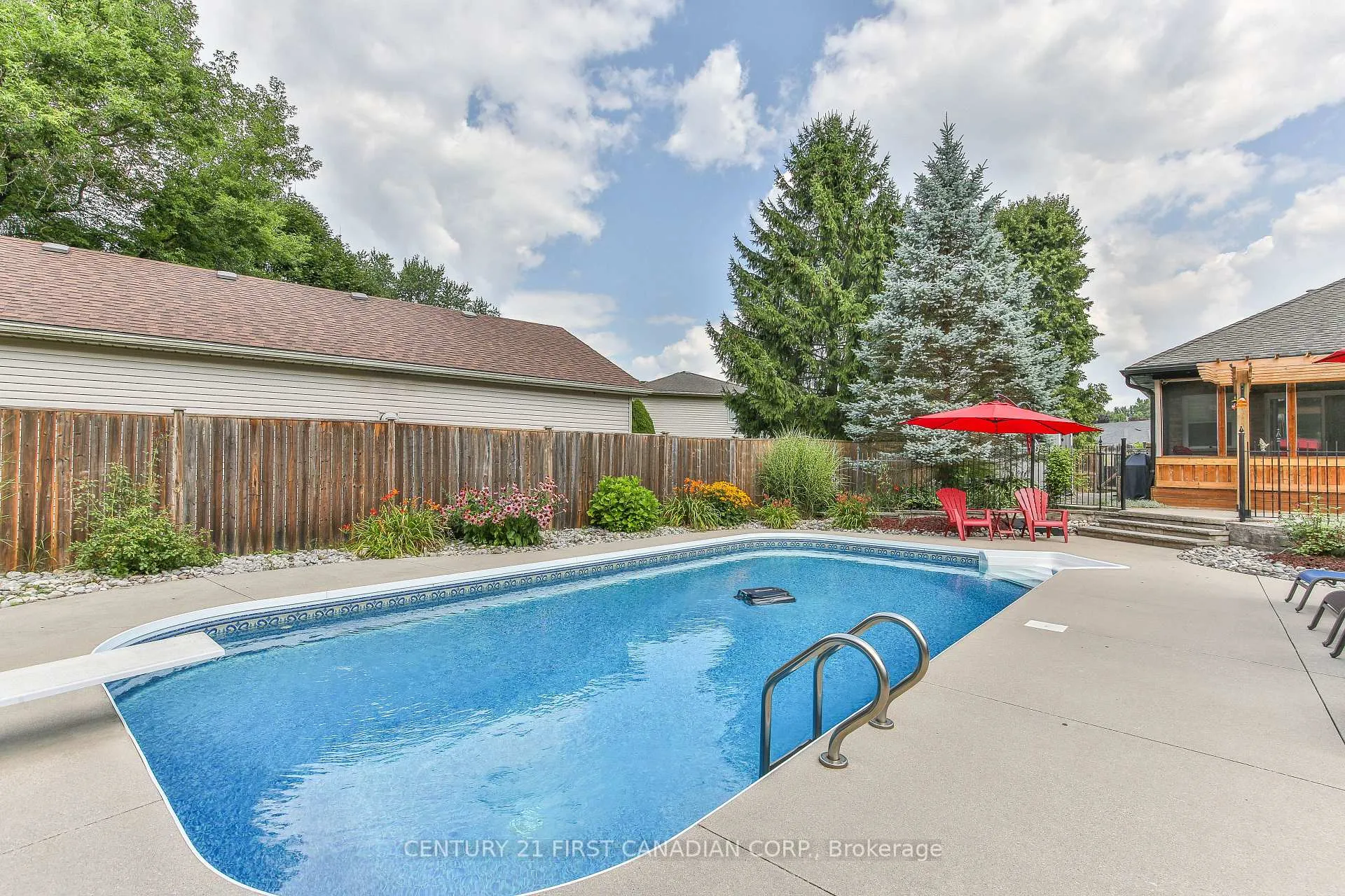 Photo 36 of 24 Linwood Drive, Thames Centre, Rural Thames Centre — HOMEH