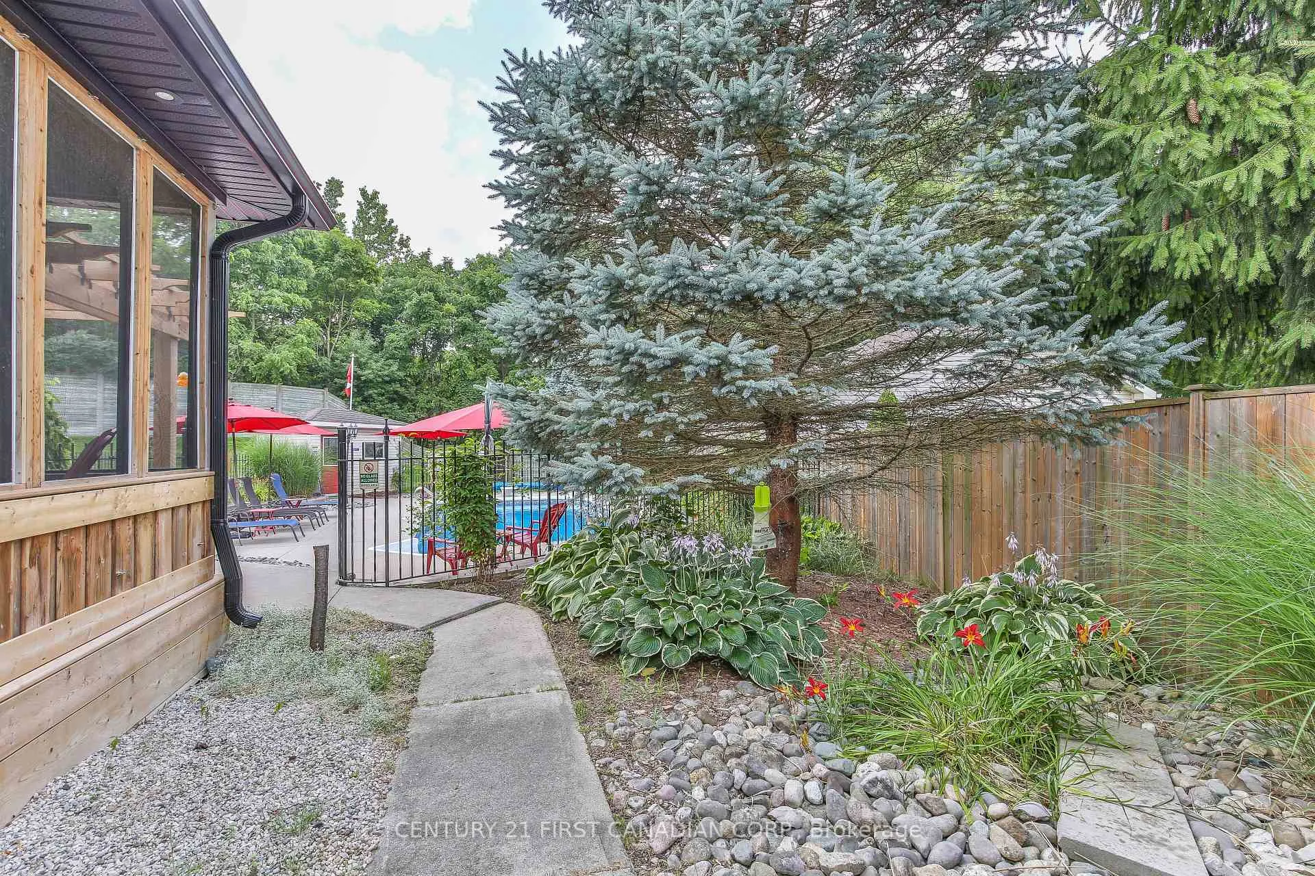 Photo 39 of 24 Linwood Drive, Thames Centre, Rural Thames Centre — HOMEH