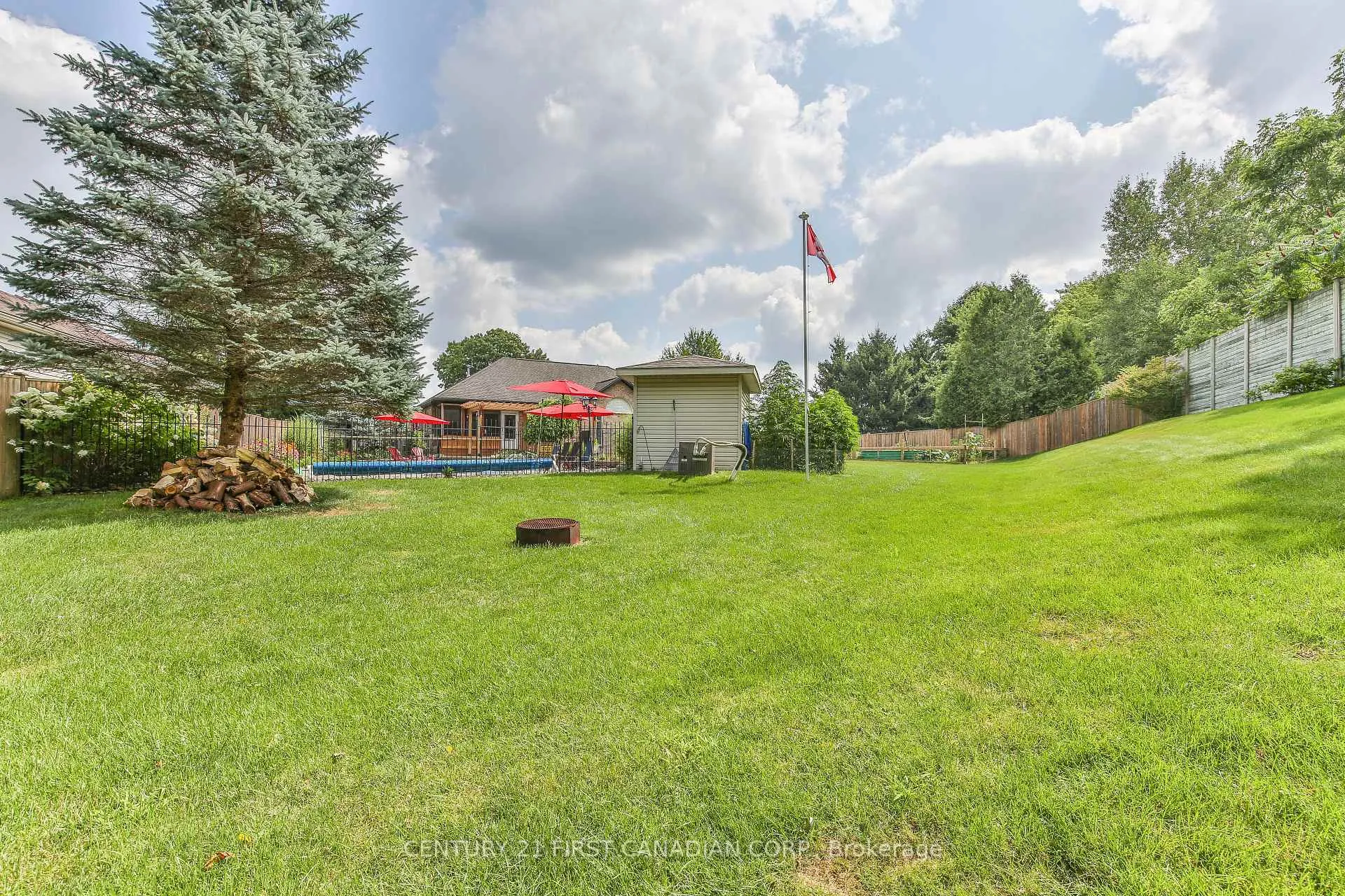Photo 45 of 24 Linwood Drive, Thames Centre, Rural Thames Centre — HOMEH