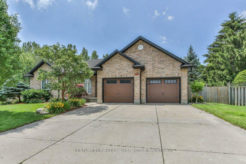 Photo 2 of 24 Linwood Drive, Thames Centre, Rural Thames Centre — HOMEH