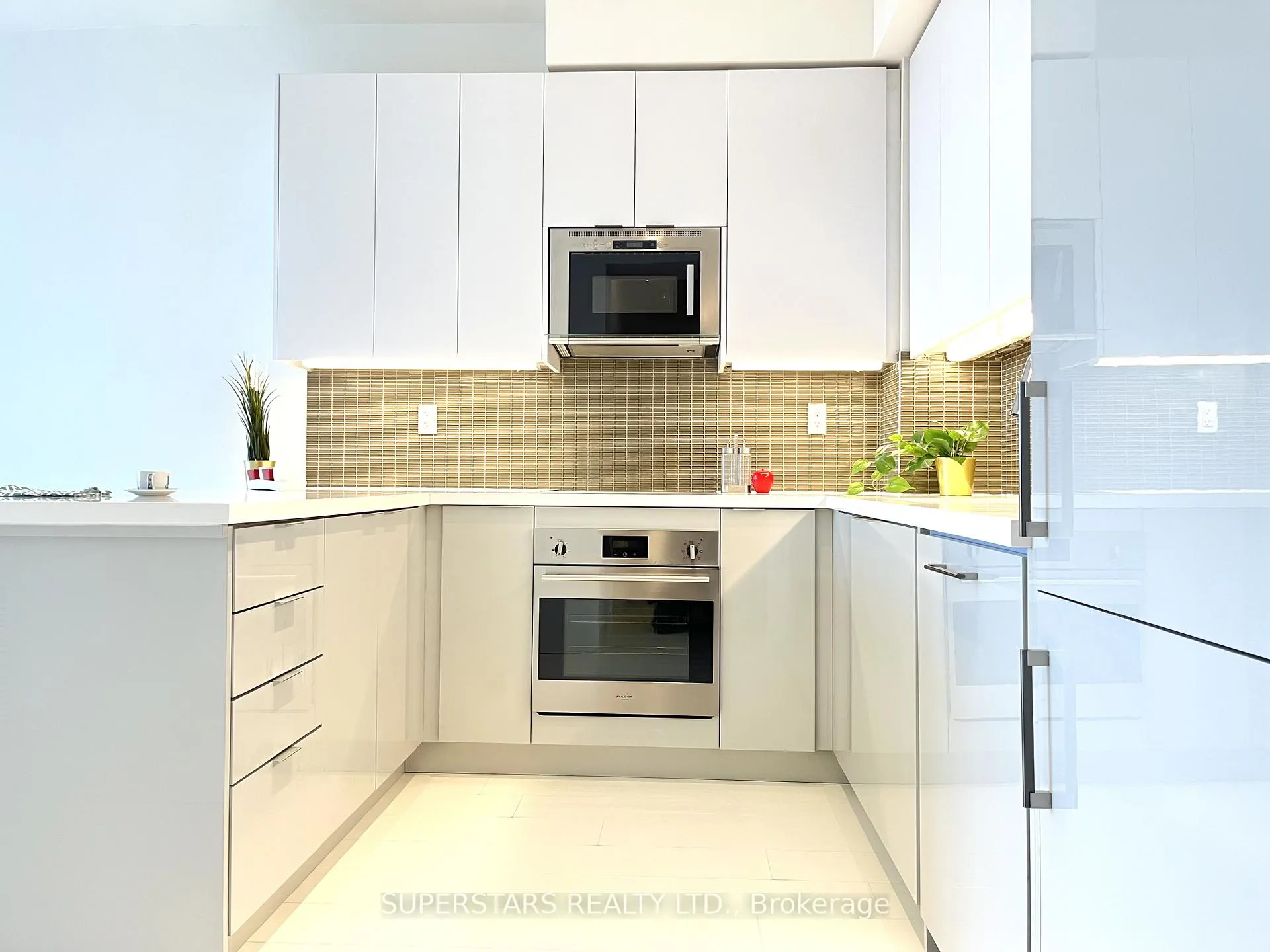 Photo 7 of Unit 1610, 2916 Highway 7 Road, Vaughan, Concord — HOMEH