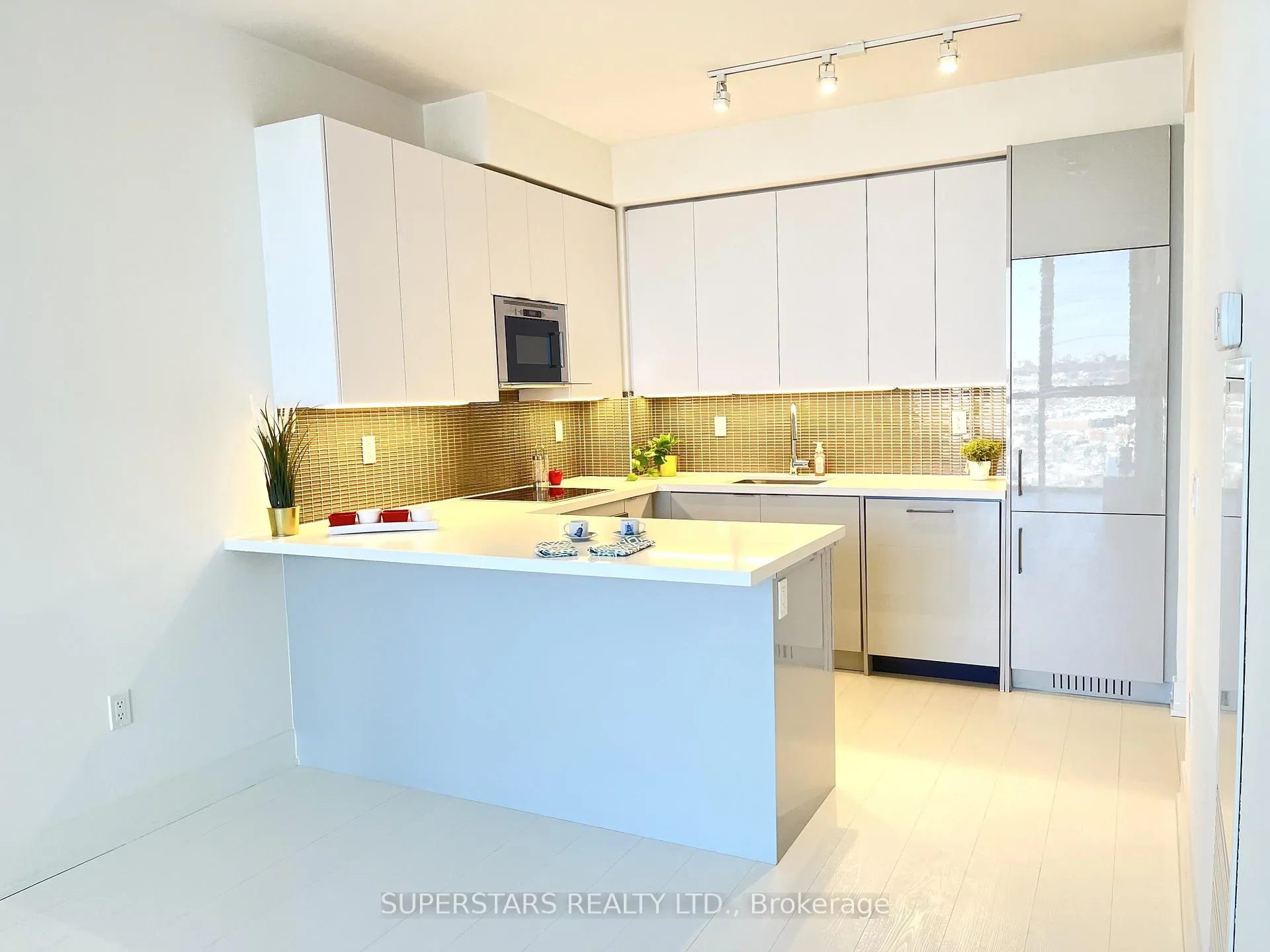 Photo 8 of Unit 1610, 2916 Highway 7 Road, Vaughan, Concord — HOMEH
