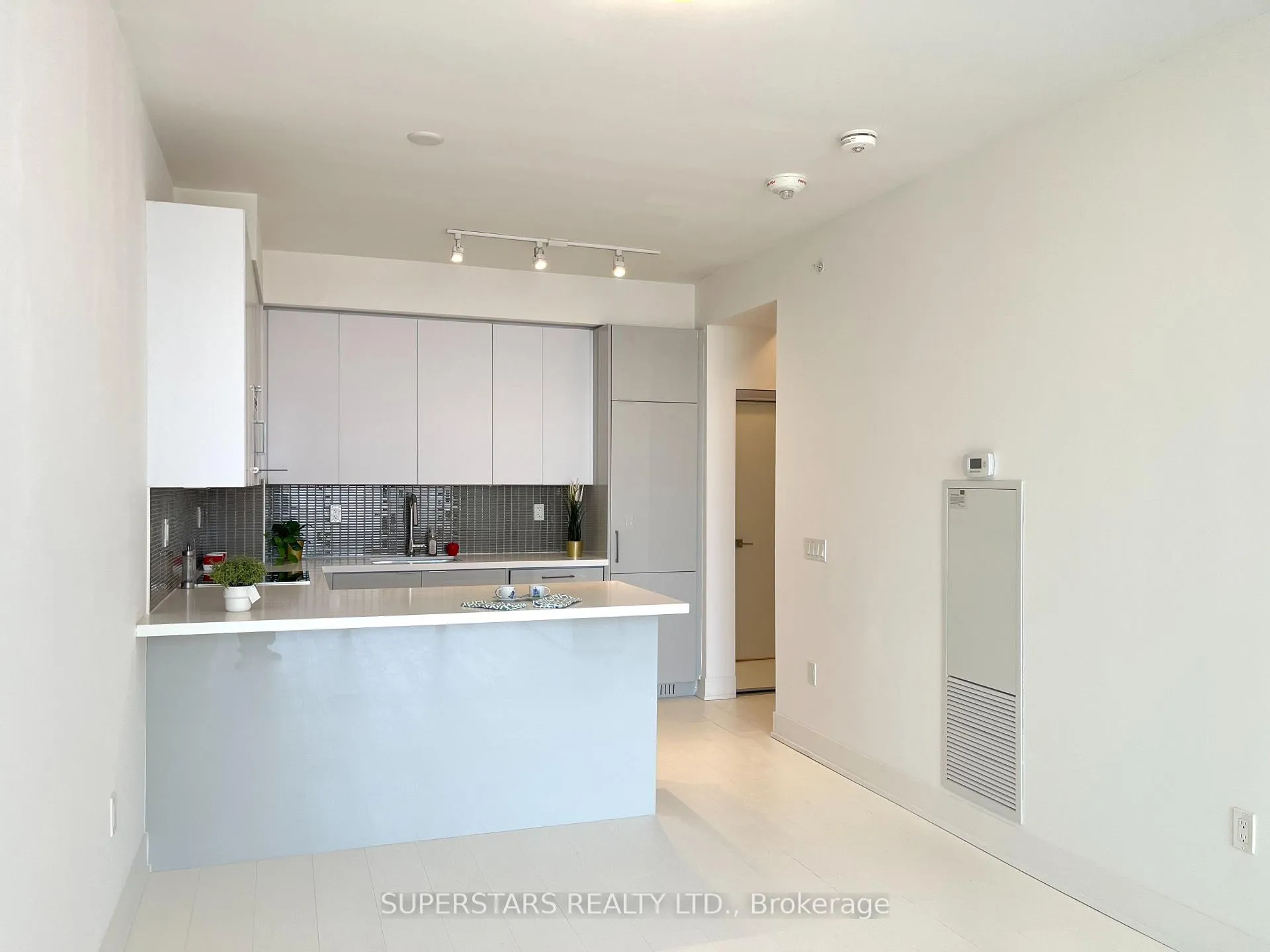 Photo 11 of Unit 1610, 2916 Highway 7 Road, Vaughan, Concord — HOMEH