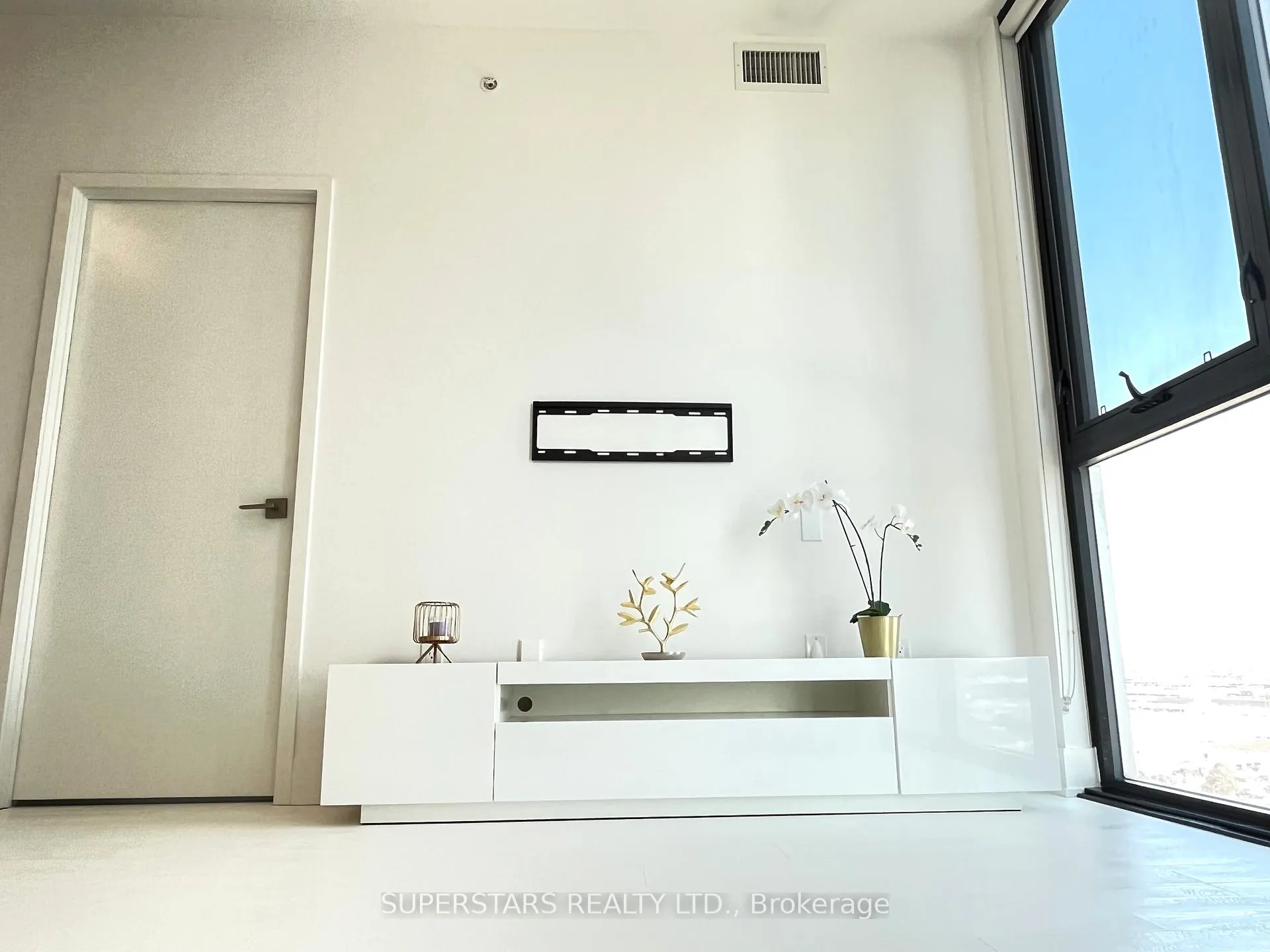 Photo 12 of Unit 1610, 2916 Highway 7 Road, Vaughan, Concord — HOMEH