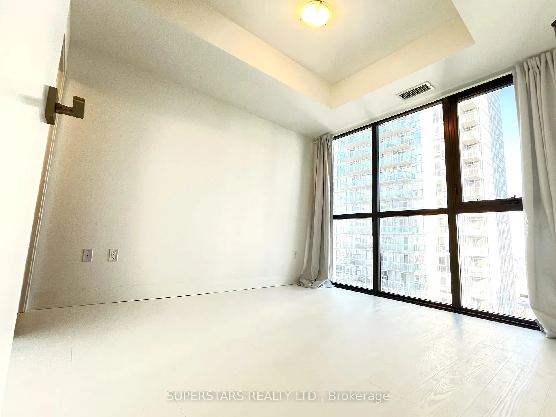 Photo 16 of Unit 1610, 2916 Highway 7 Road, Vaughan, Concord — HOMEH