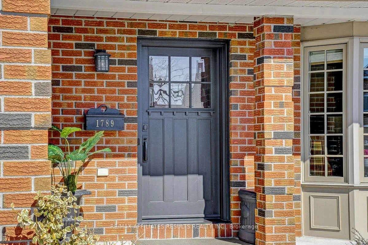 Photo 2 of 1789 Turnberry Road, Ottawa, Queenswood Heights South — HOMEH