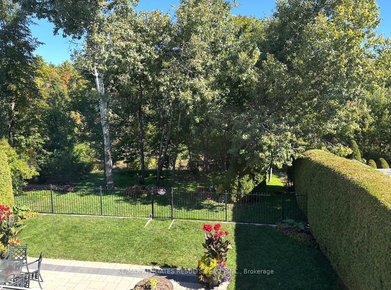 Photo 3 of 1789 Turnberry Road, Ottawa, Queenswood Heights South — HOMEH