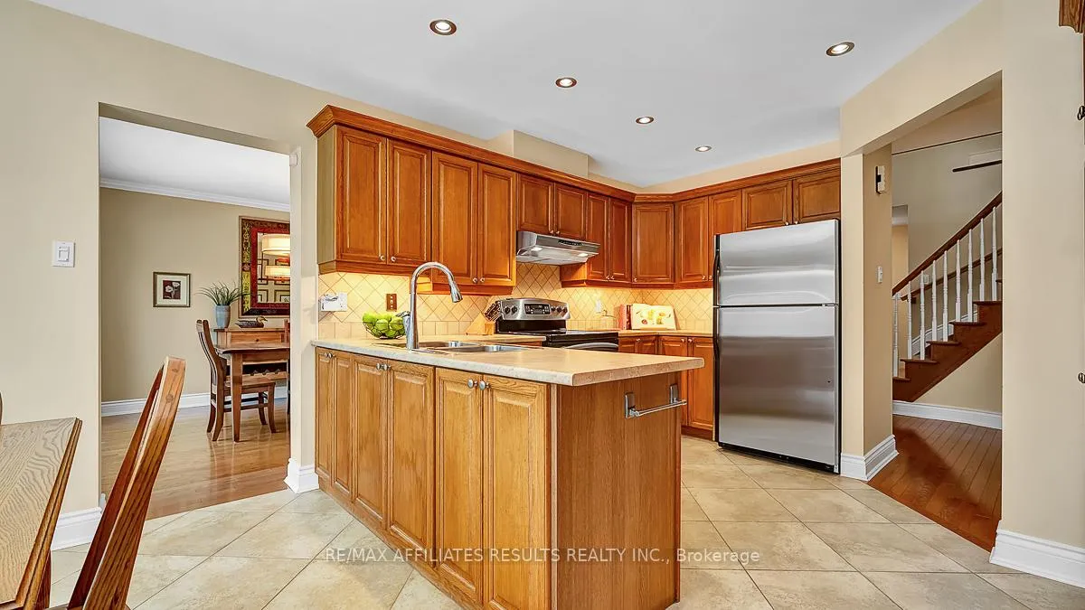 Photo 17 of 1789 Turnberry Road, Ottawa, Queenswood Heights South — HOMEH