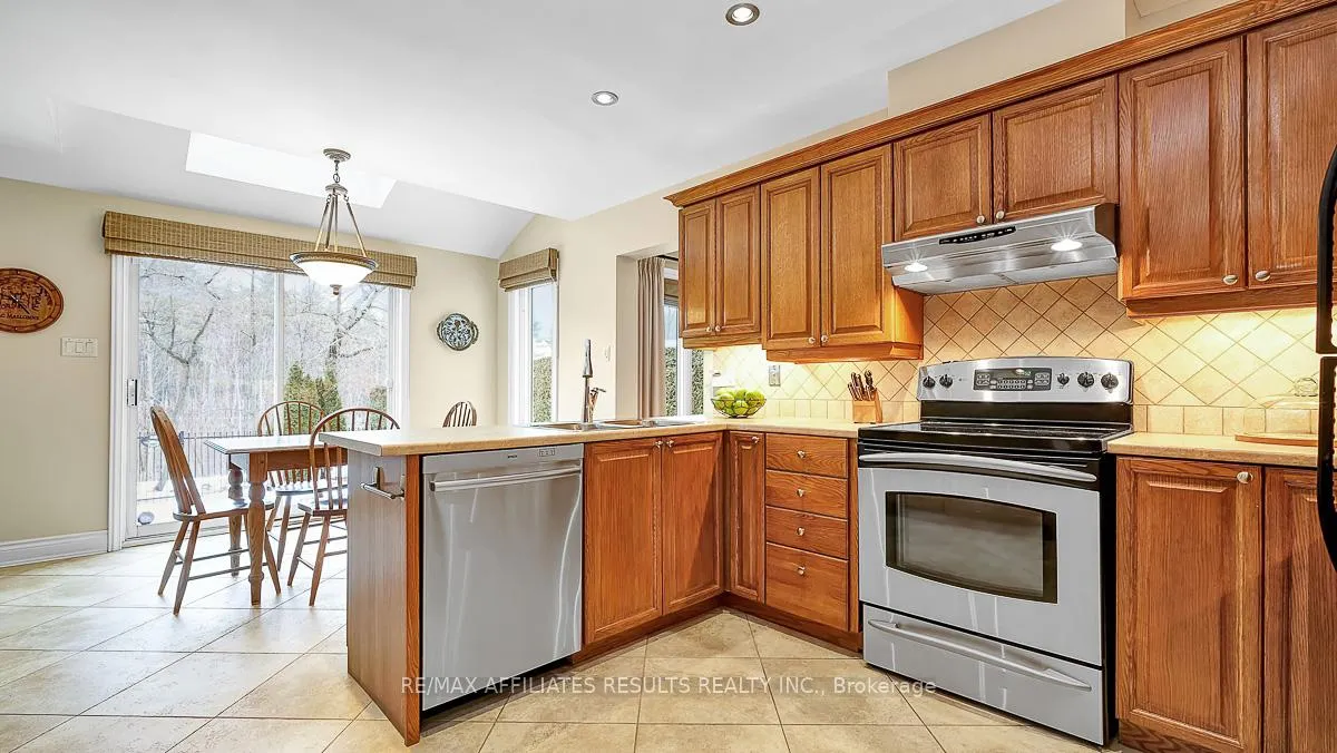 Photo 20 of 1789 Turnberry Road, Ottawa, Queenswood Heights South — HOMEH