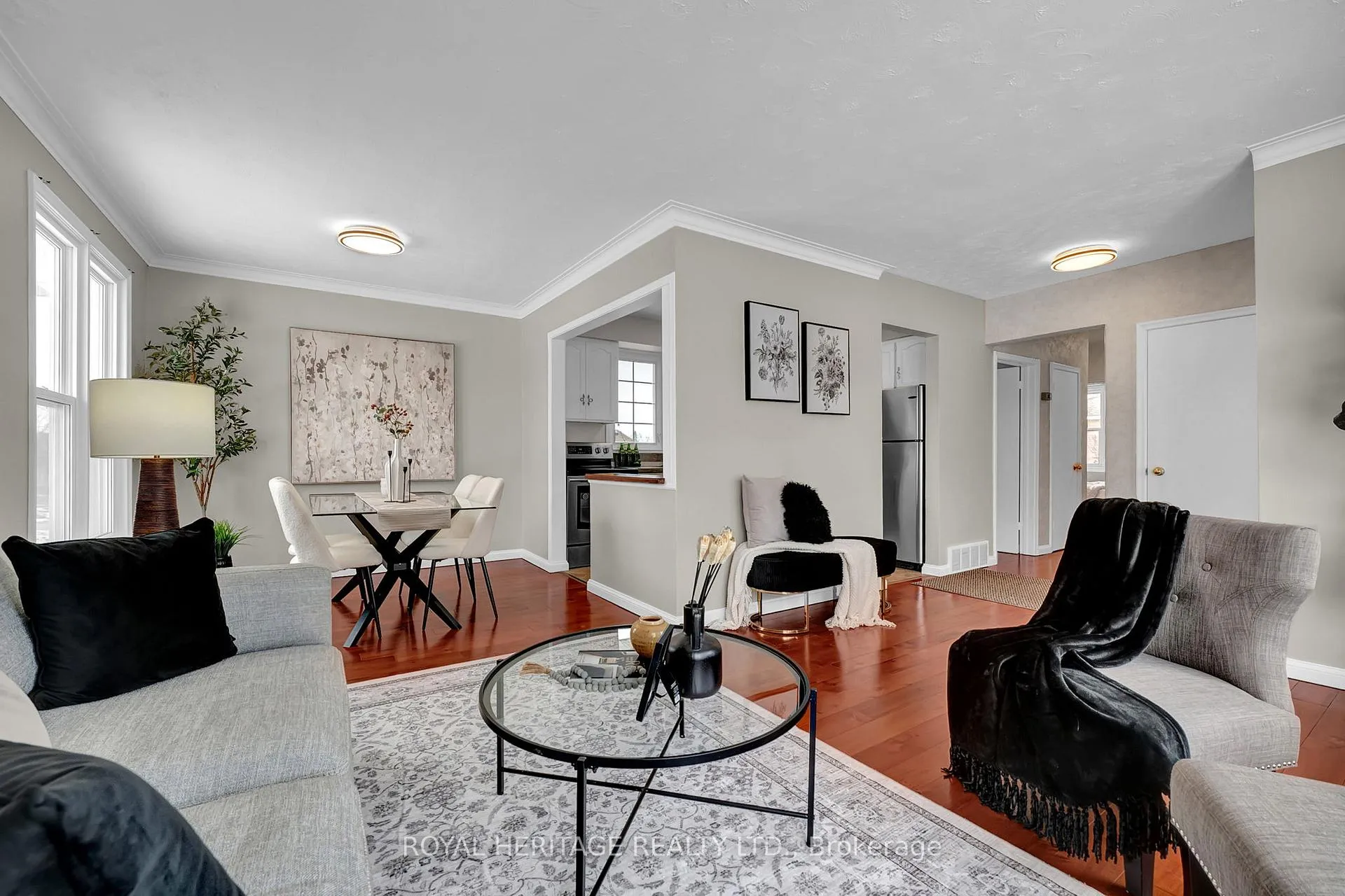 Photo 6 of 465 Milton Street, Oshawa, Donevan — HOMEH