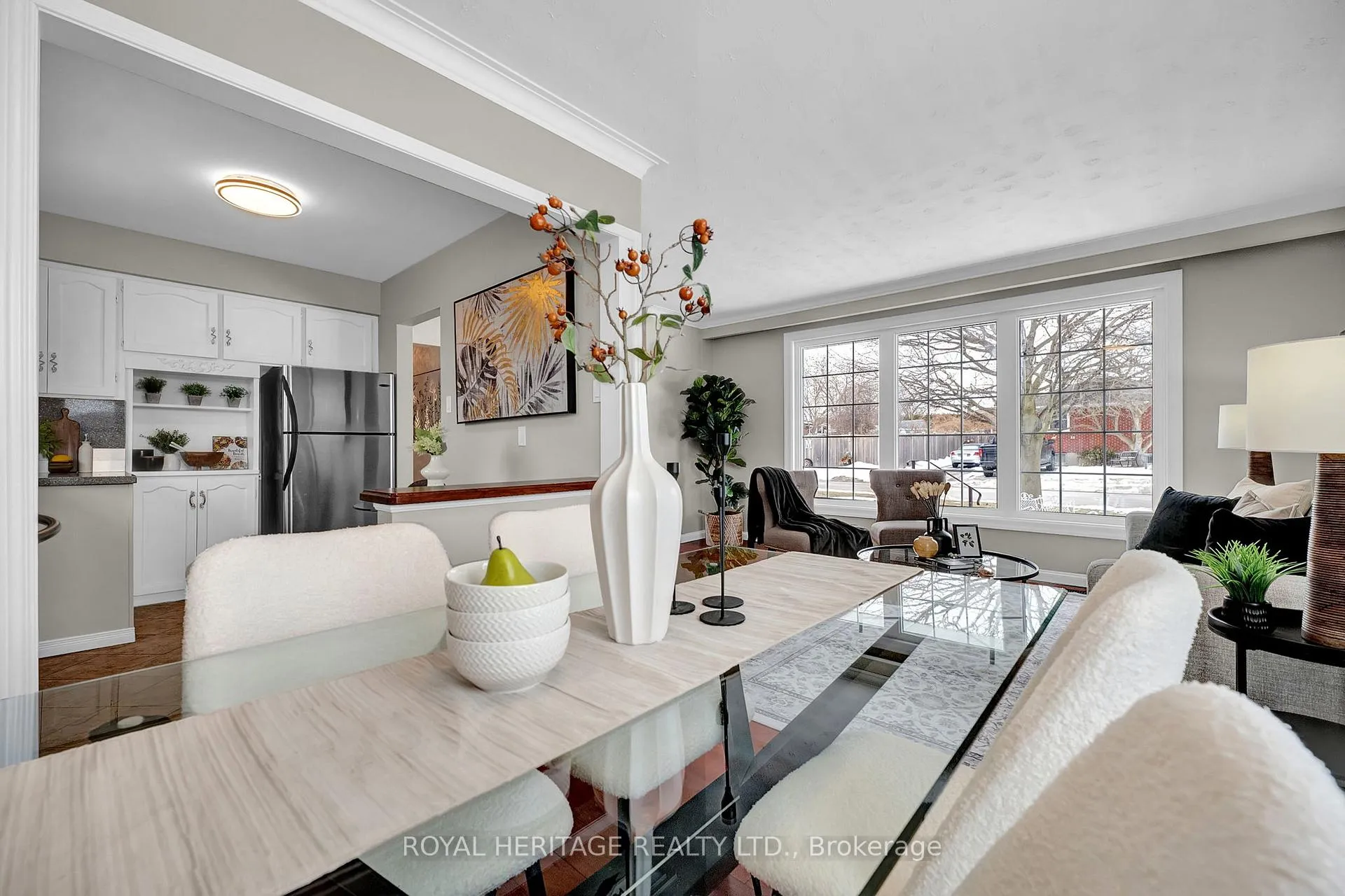 Photo 9 of 465 Milton Street, Oshawa, Donevan — HOMEH