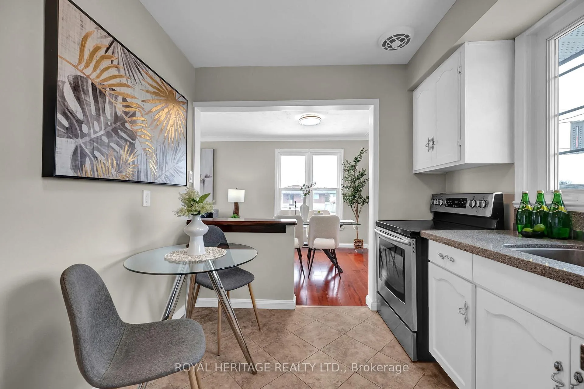 Photo 12 of 465 Milton Street, Oshawa, Donevan — HOMEH