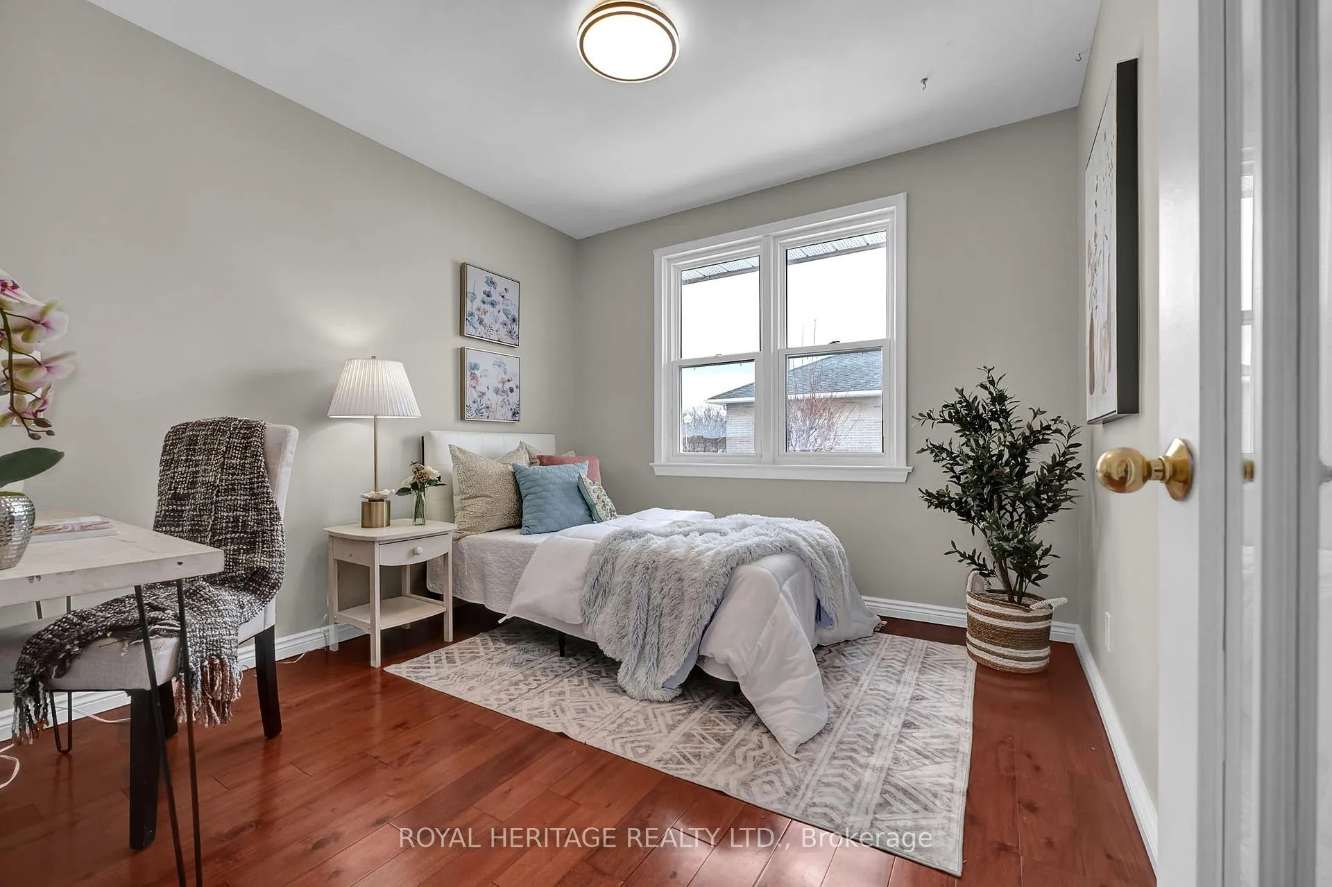 Photo 15 of 465 Milton Street, Oshawa, Donevan — HOMEH