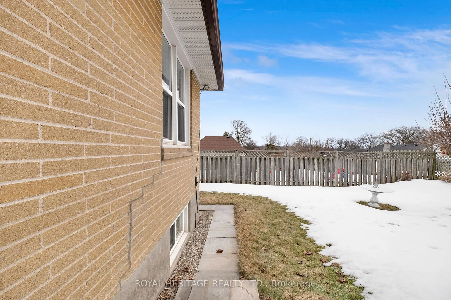 Photo 32 of 465 Milton Street, Oshawa, Donevan — HOMEH