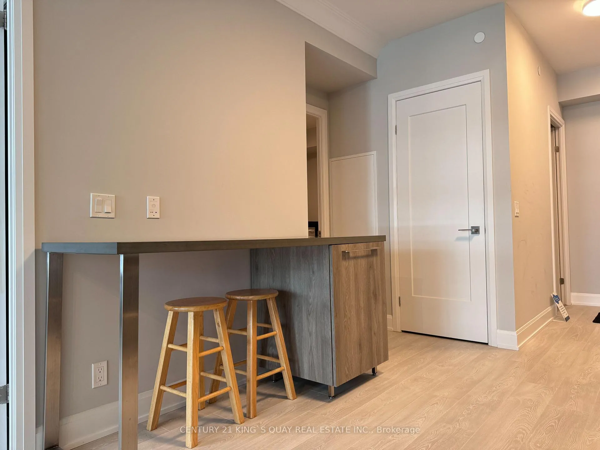Photo 4 of Unit 531, 38 Water Walk Drive, Markham, Unionville — HOMEH