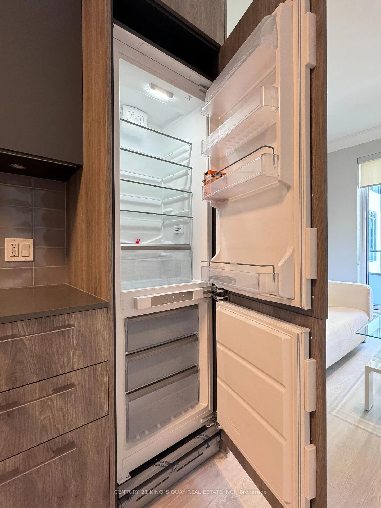 Photo 11 of Unit 531, 38 Water Walk Drive, Markham, Unionville — HOMEH