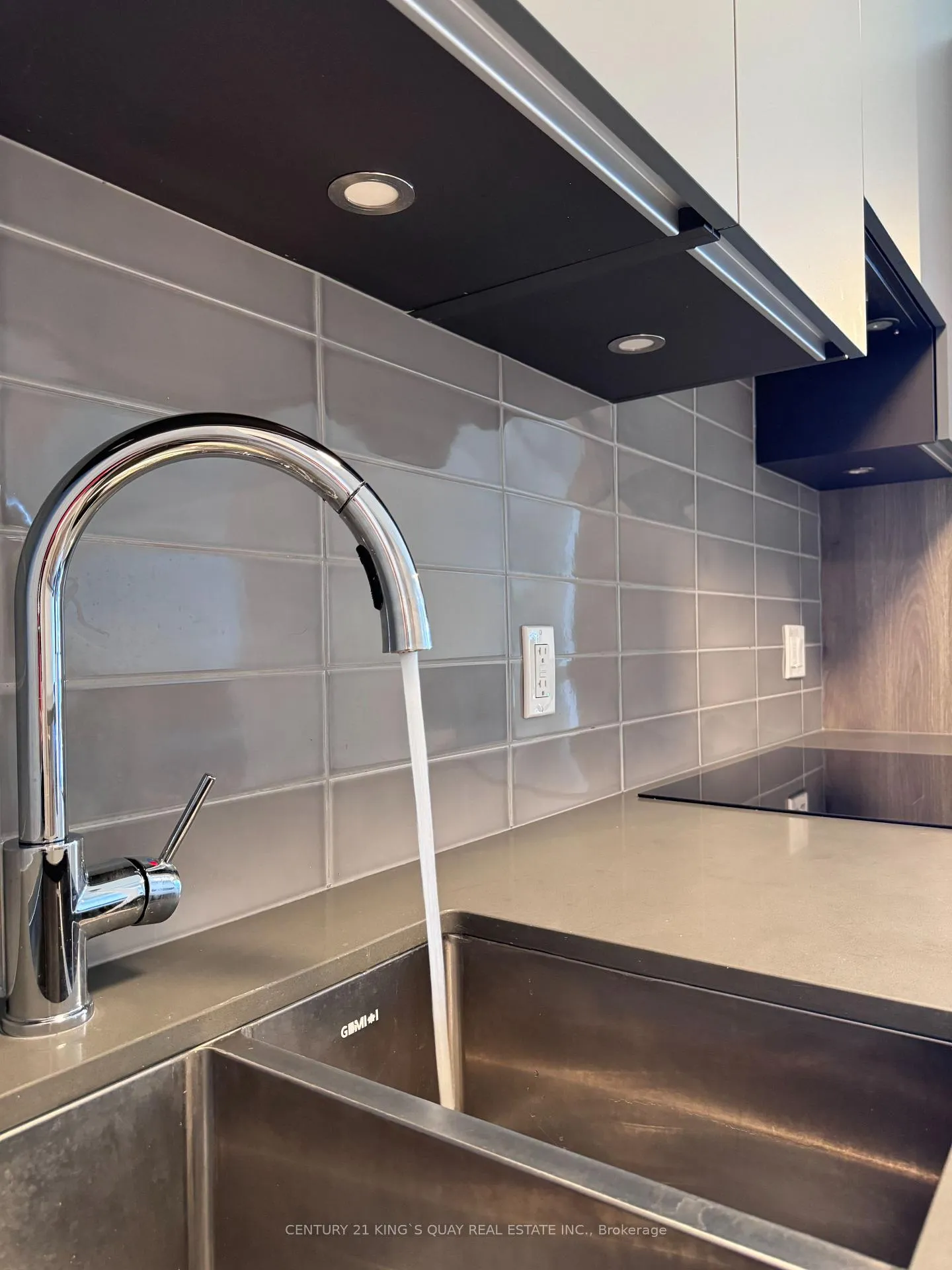 Photo 12 of Unit 531, 38 Water Walk Drive, Markham, Unionville — HOMEH