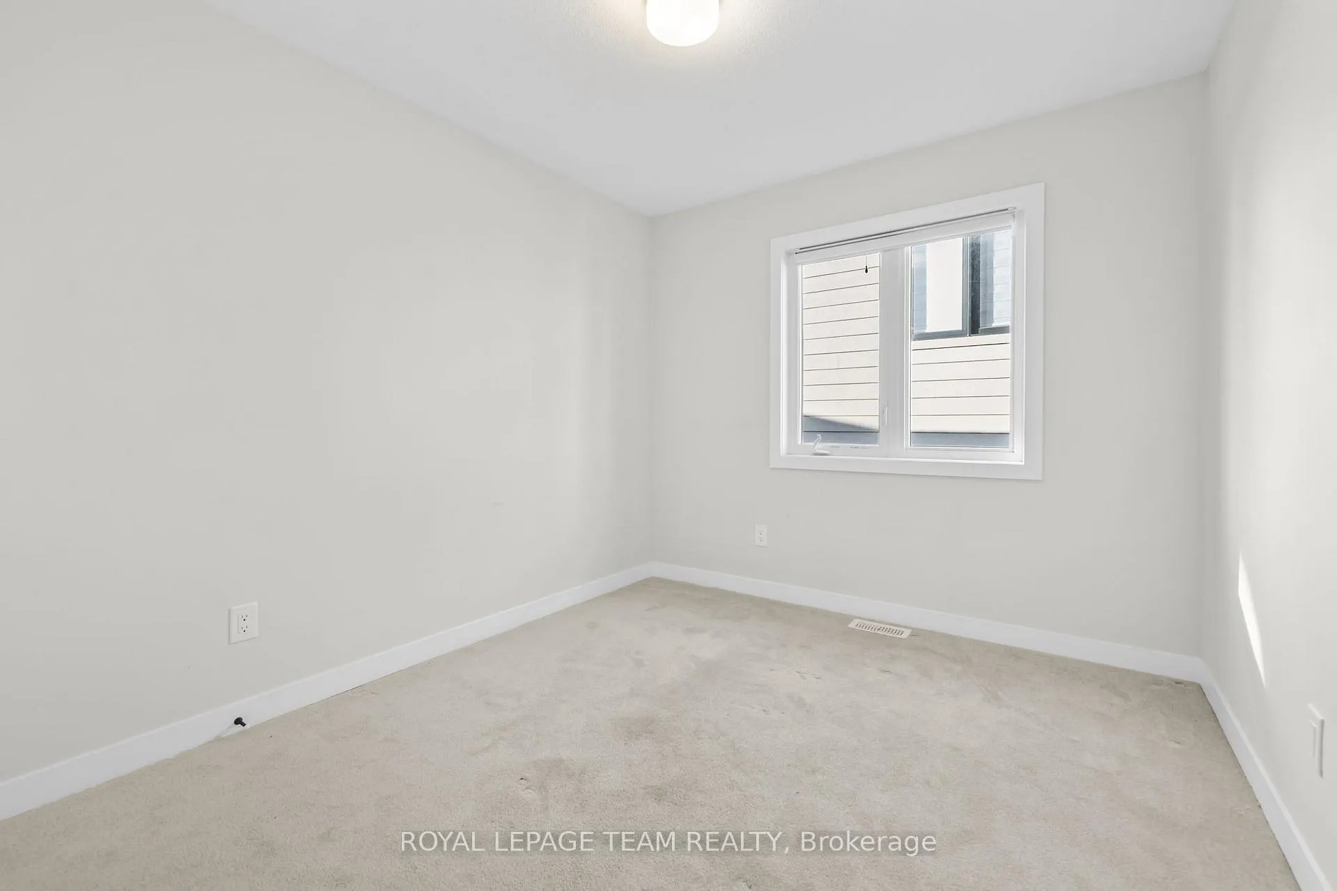 Photo 12 of 307 Catsfoot Walk, Ottawa, Barrhaven - Half Moon Bay — HOMEH