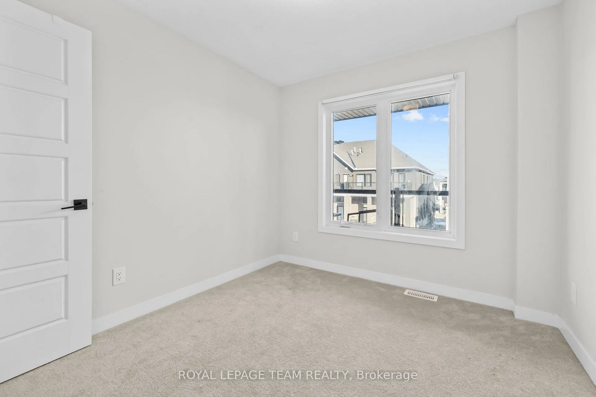 Photo 14 of 307 Catsfoot Walk, Ottawa, Barrhaven - Half Moon Bay — HOMEH