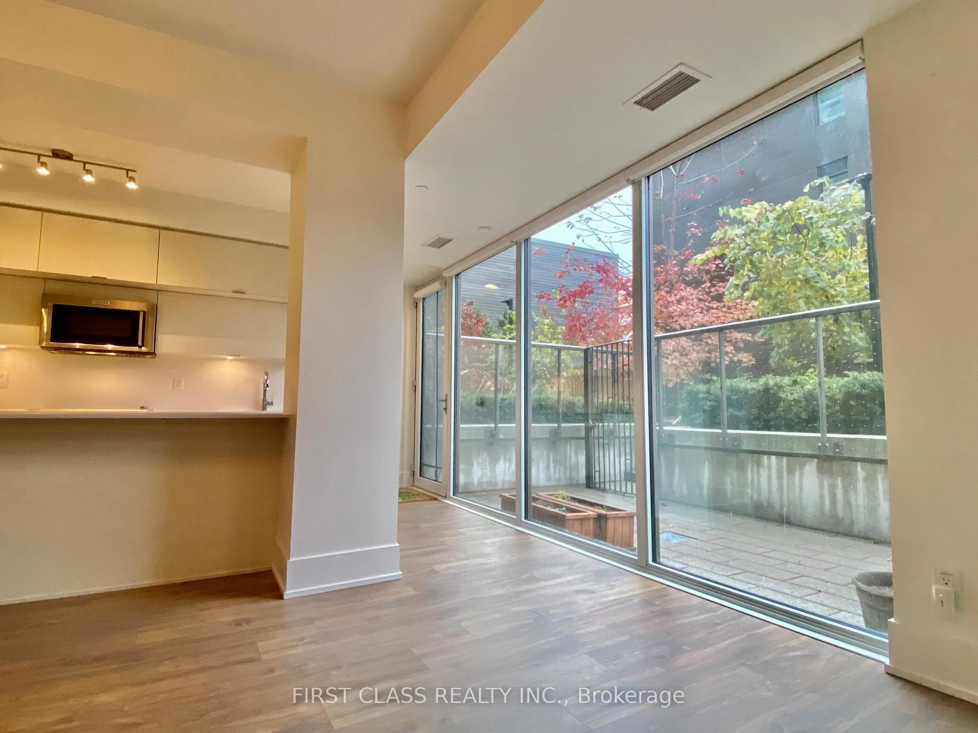 Photo 14 of Unit 119, 80 Vanauley Street, Toronto, Kensington-Chinatown — HOMEH