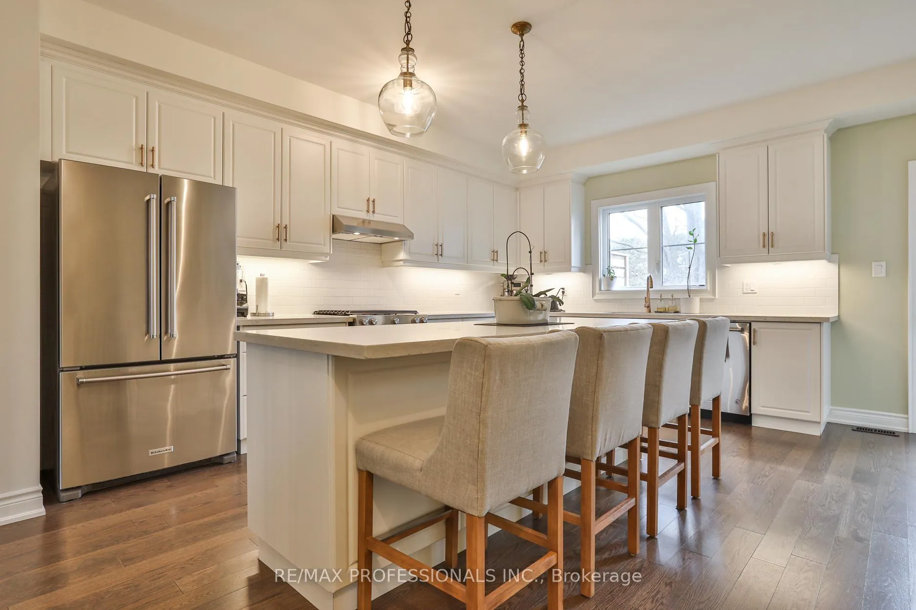 Photo 5 of 18 Dryden Way, Etobicoke, Willowridge-Martingrove-Richview — HOMEH