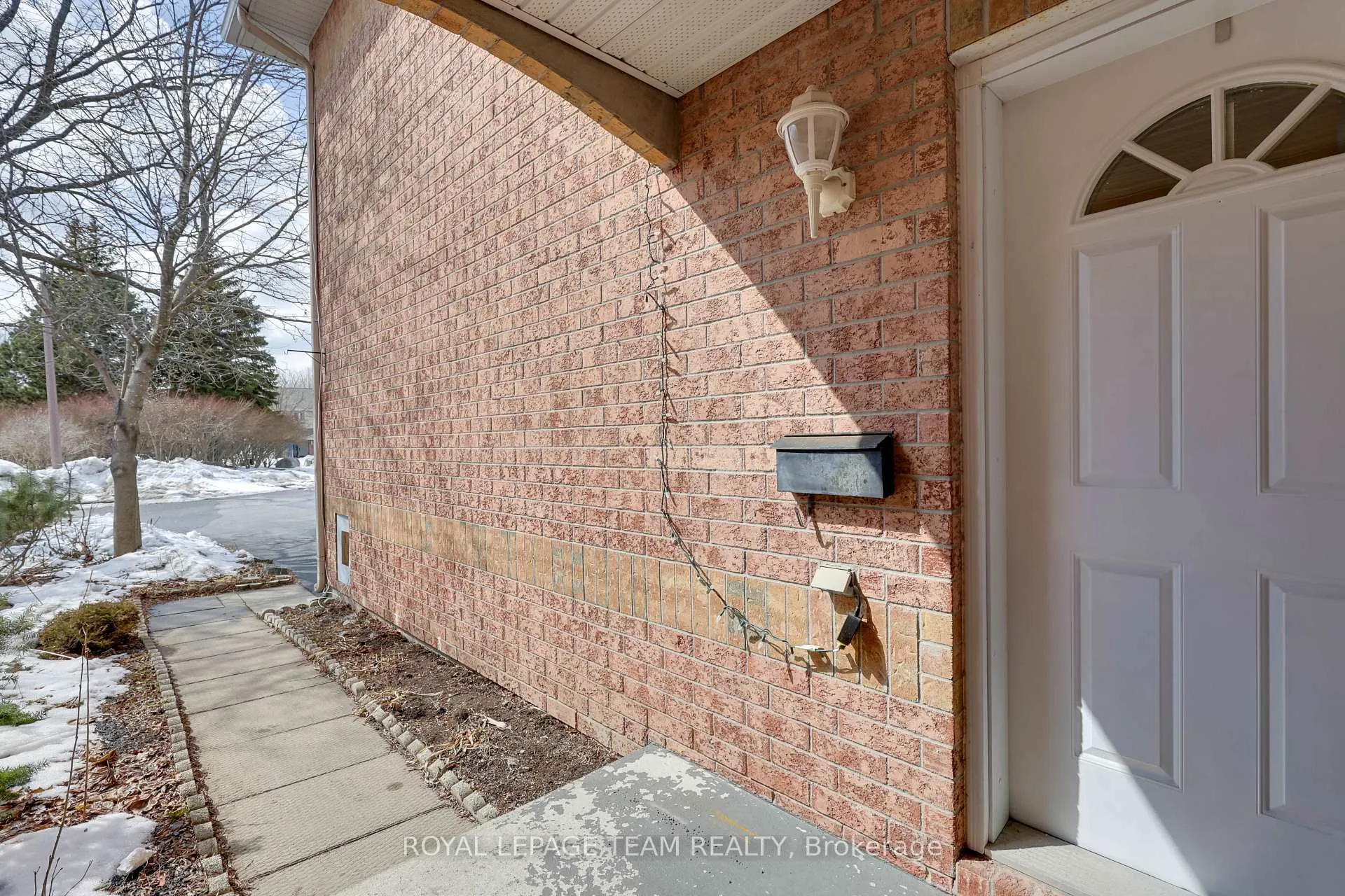 Photo 3 of 50 Windcrest Court, Ottawa, Kanata - Kanata Lakes/Heritage Hills — HOMEH