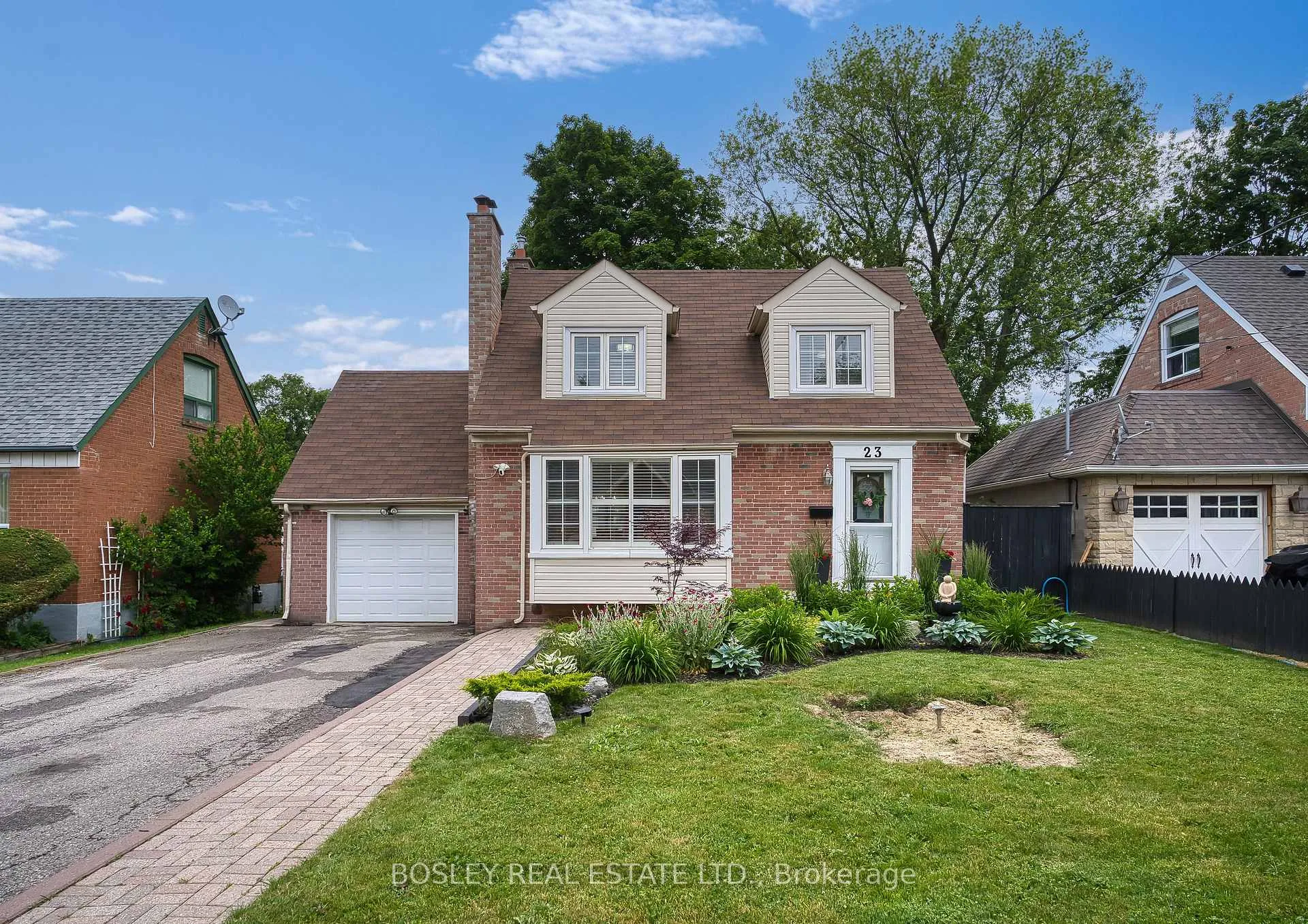 Photo 1 of 23 Farnsworth Drive, North York, Humberlea-Pelmo Park — HOMEH