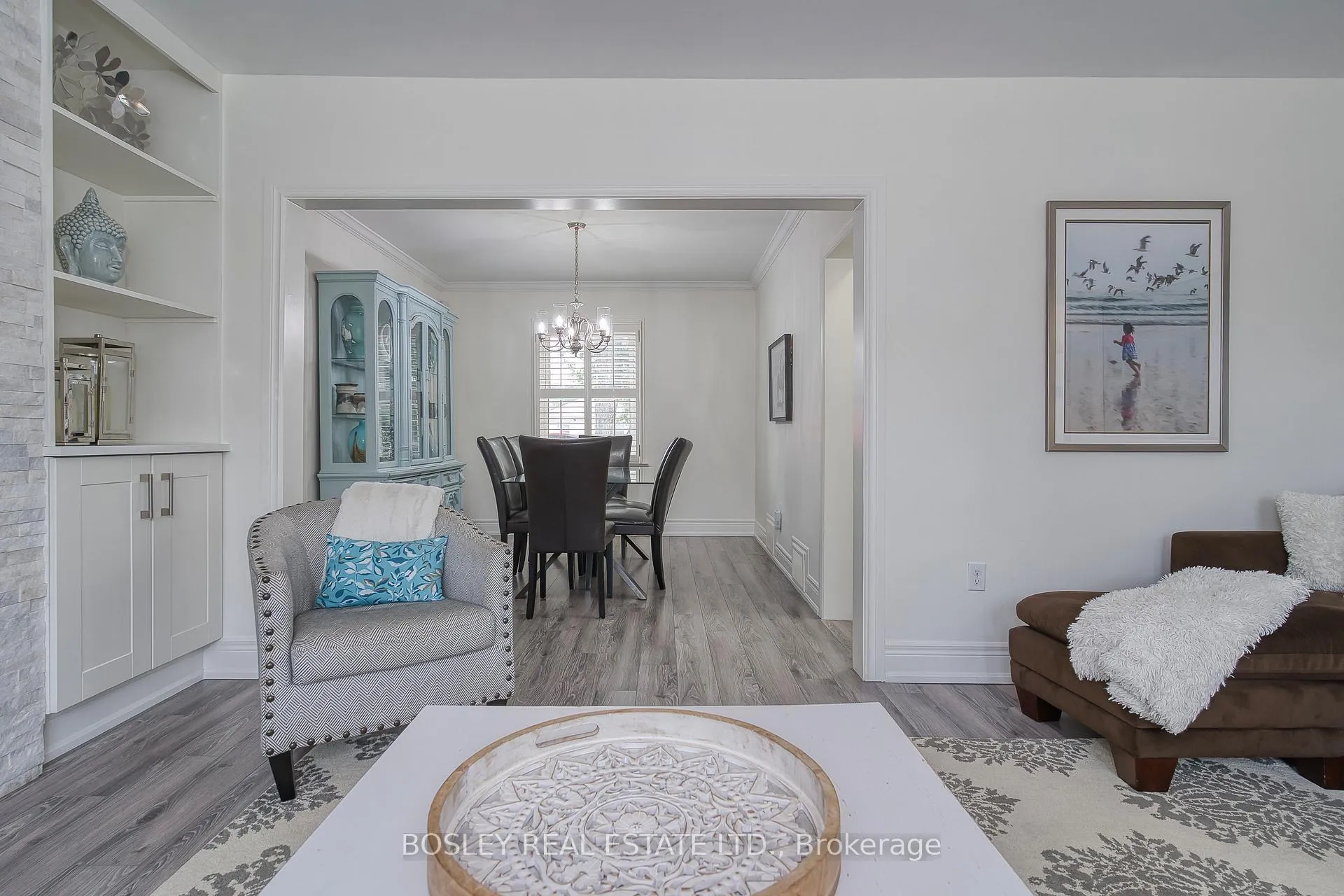 Photo 8 of 23 Farnsworth Drive, North York, Humberlea-Pelmo Park — HOMEH