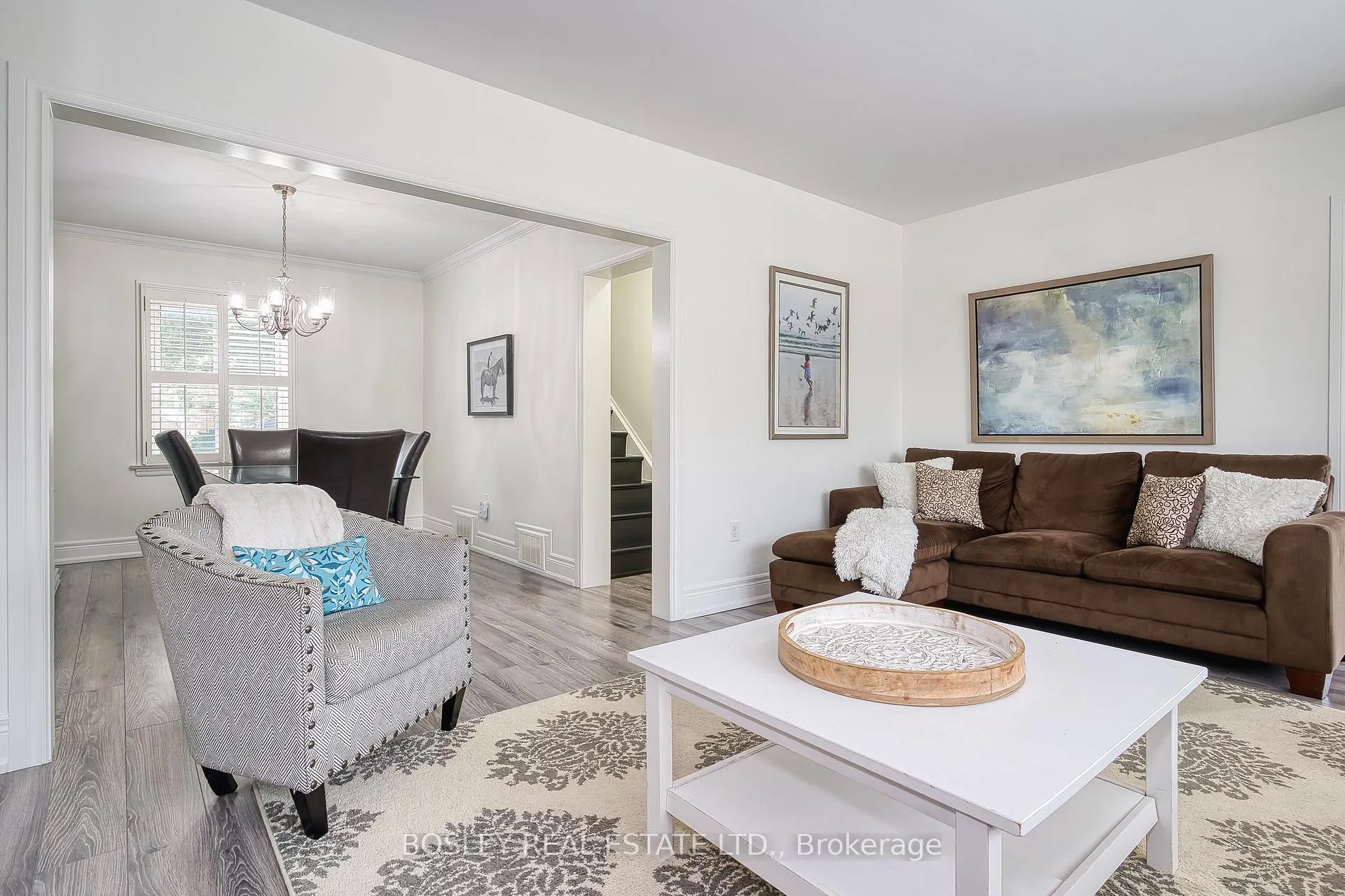 Photo 9 of 23 Farnsworth Drive, North York, Humberlea-Pelmo Park — HOMEH