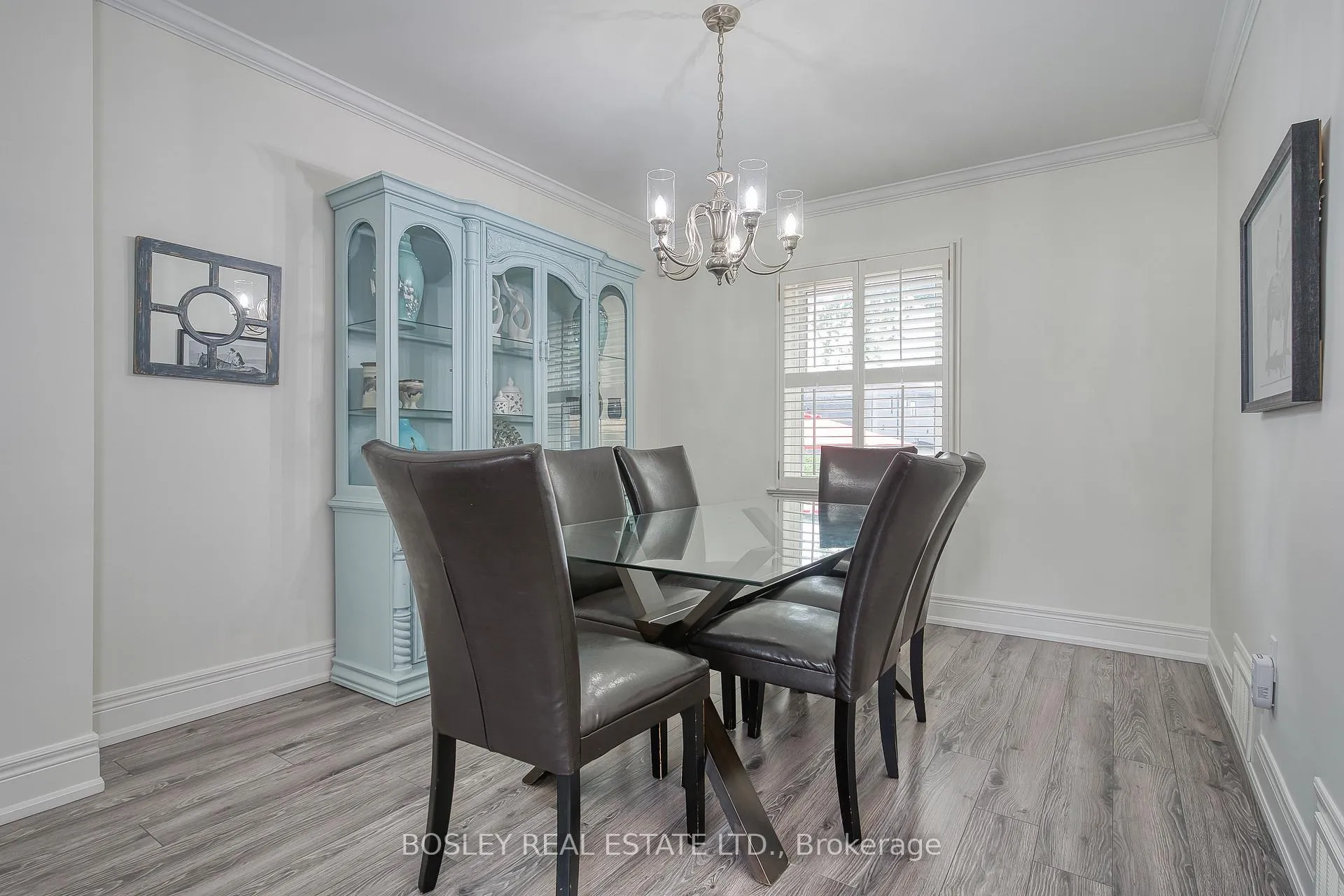 Photo 12 of 23 Farnsworth Drive, North York, Humberlea-Pelmo Park — HOMEH