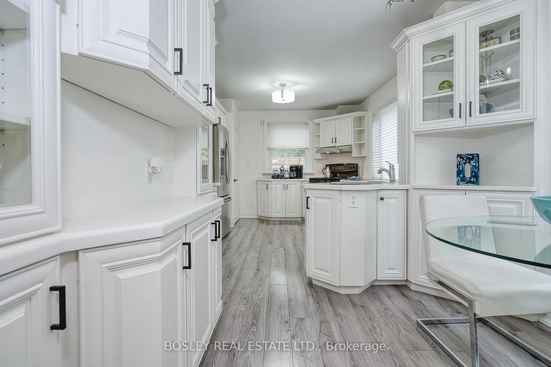 Photo 14 of 23 Farnsworth Drive, North York, Humberlea-Pelmo Park — HOMEH