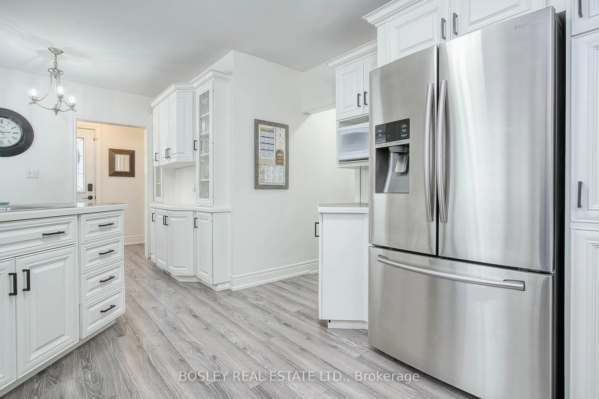 Photo 20 of 23 Farnsworth Drive, North York, Humberlea-Pelmo Park — HOMEH