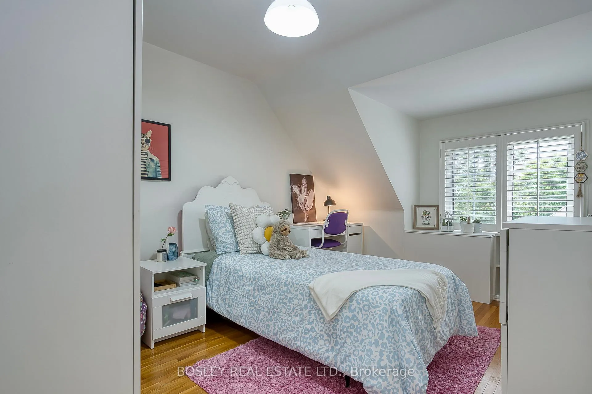Photo 26 of 23 Farnsworth Drive, North York, Humberlea-Pelmo Park — HOMEH