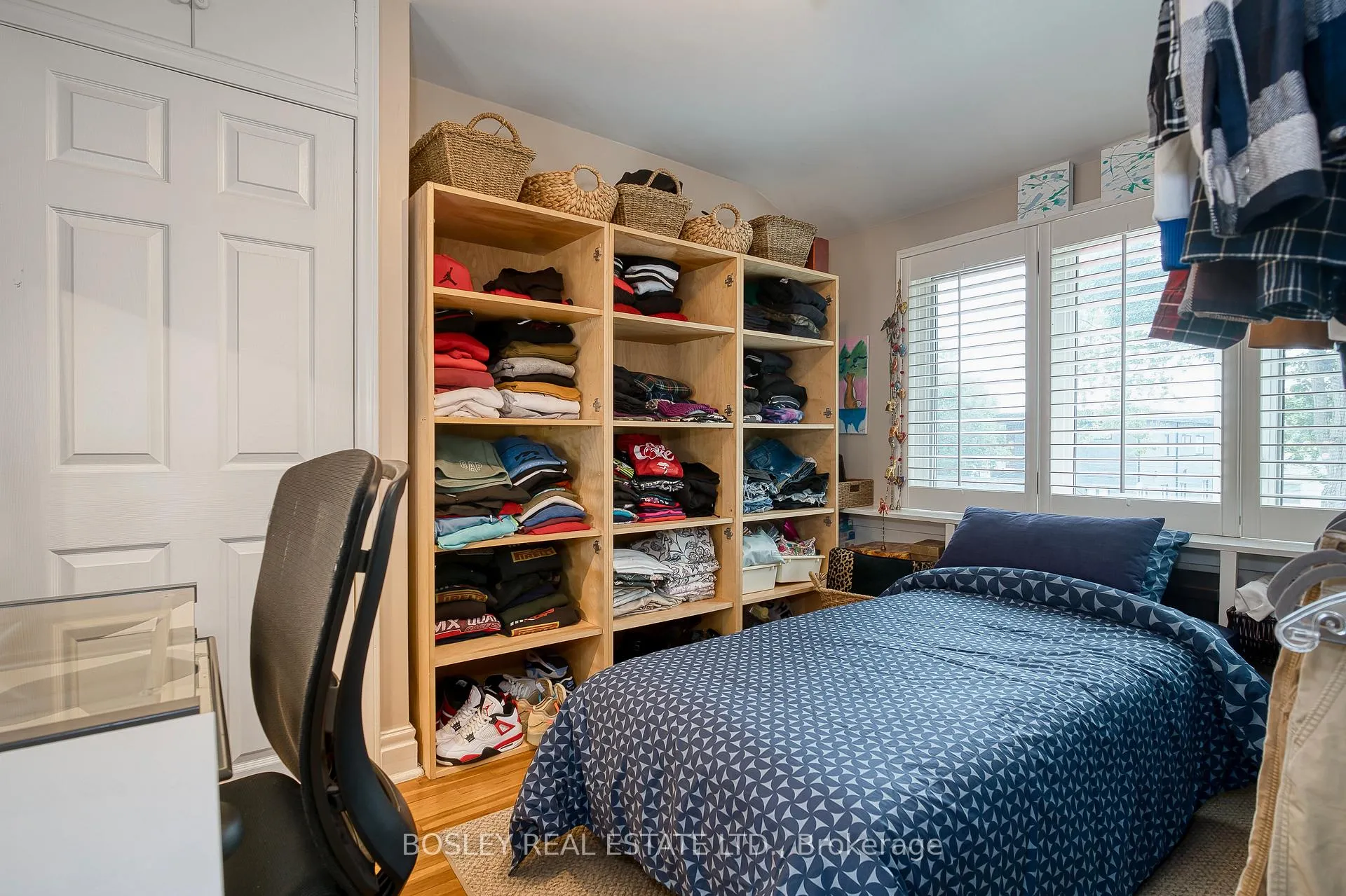 Photo 35 of 23 Farnsworth Drive, North York, Humberlea-Pelmo Park — HOMEH
