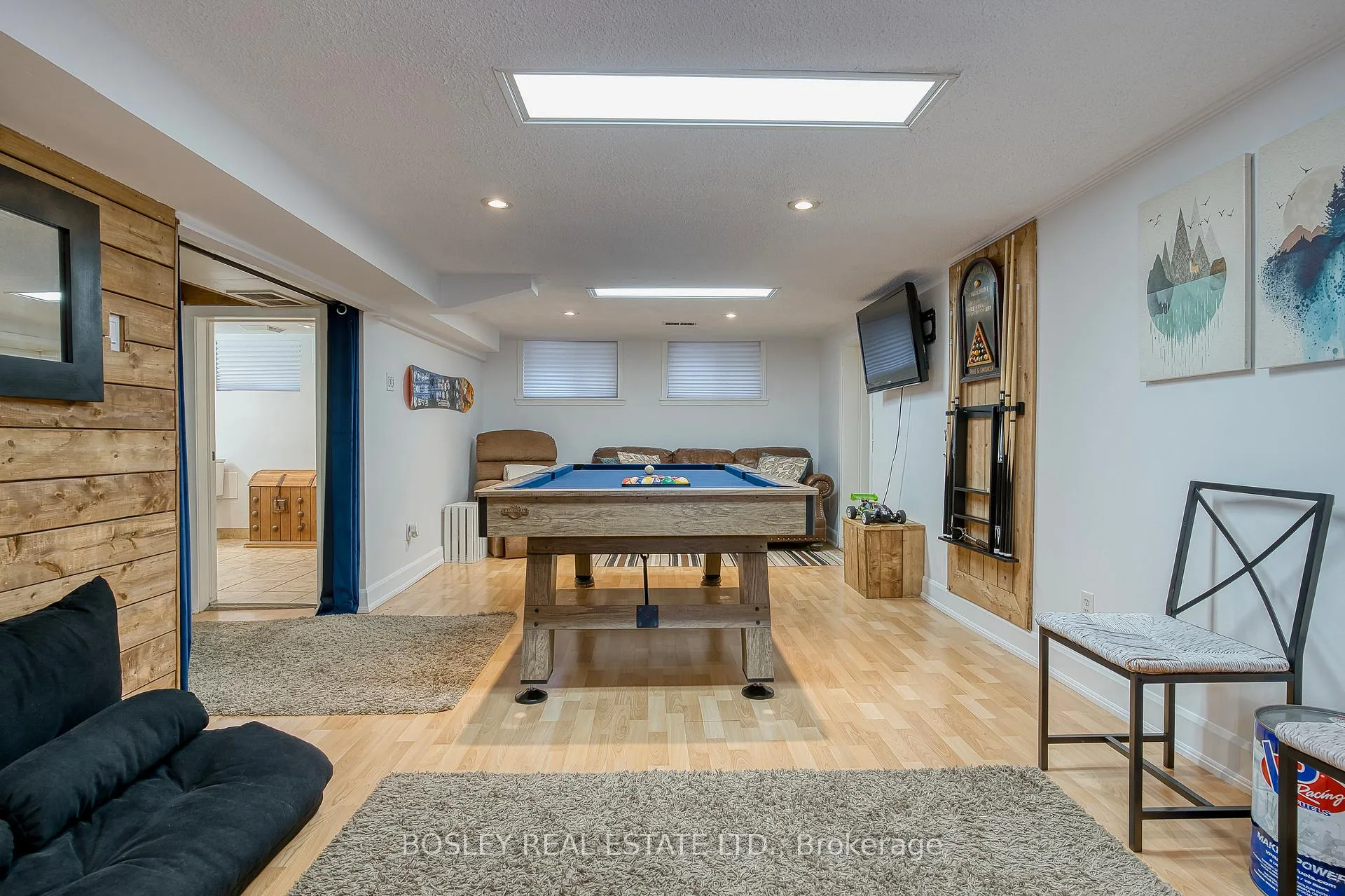 Photo 40 of 23 Farnsworth Drive, North York, Humberlea-Pelmo Park — HOMEH