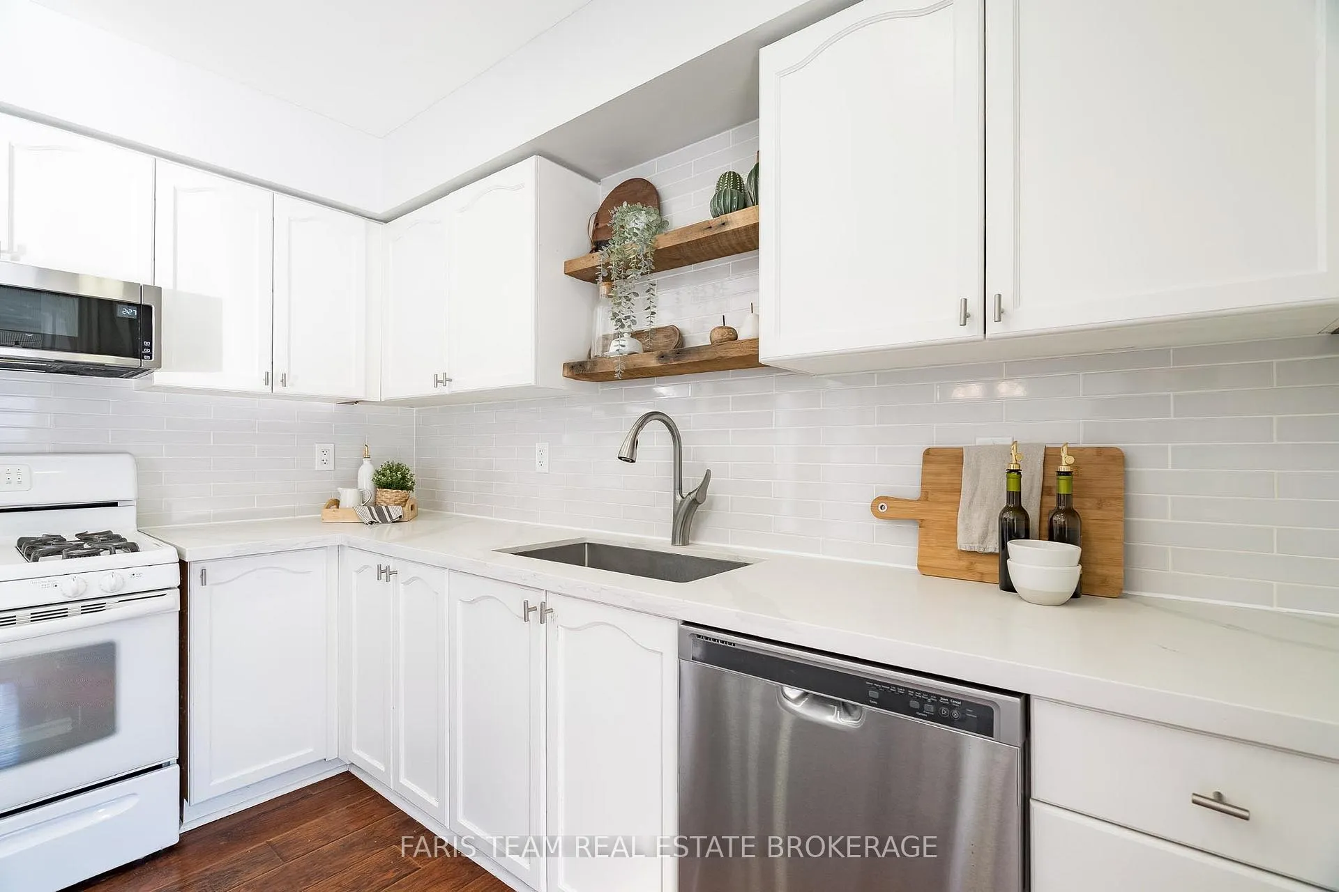 Photo 10 of 17 Truax Crescent, Essa, Angus — HOMEH