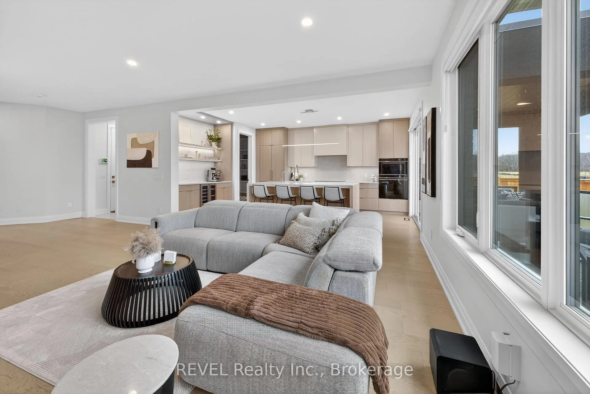 Photo 14 of 17 Arsenault Crescent, Pelham, Fonthill — HOMEH