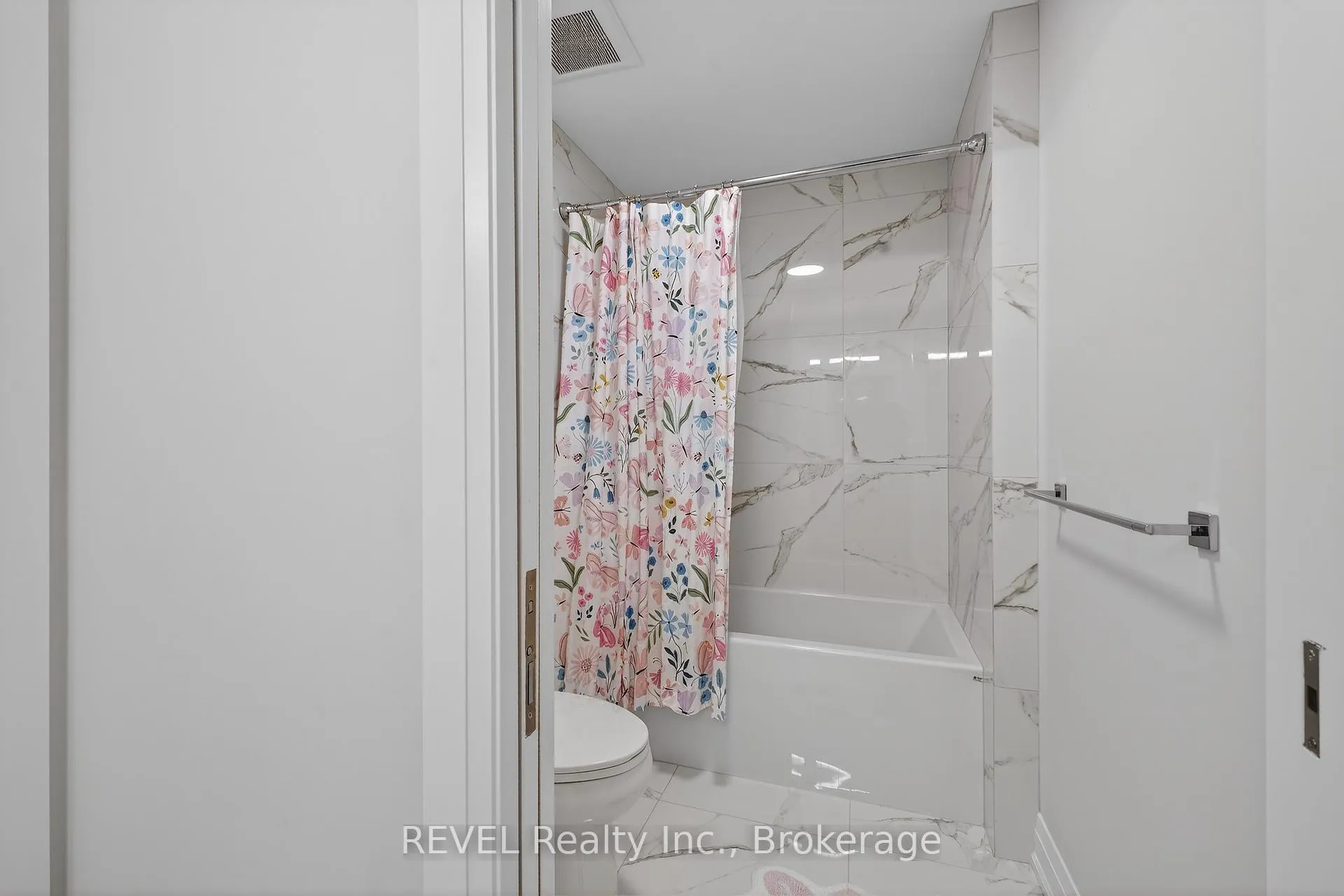 Photo 29 of 17 Arsenault Crescent, Pelham, Fonthill — HOMEH